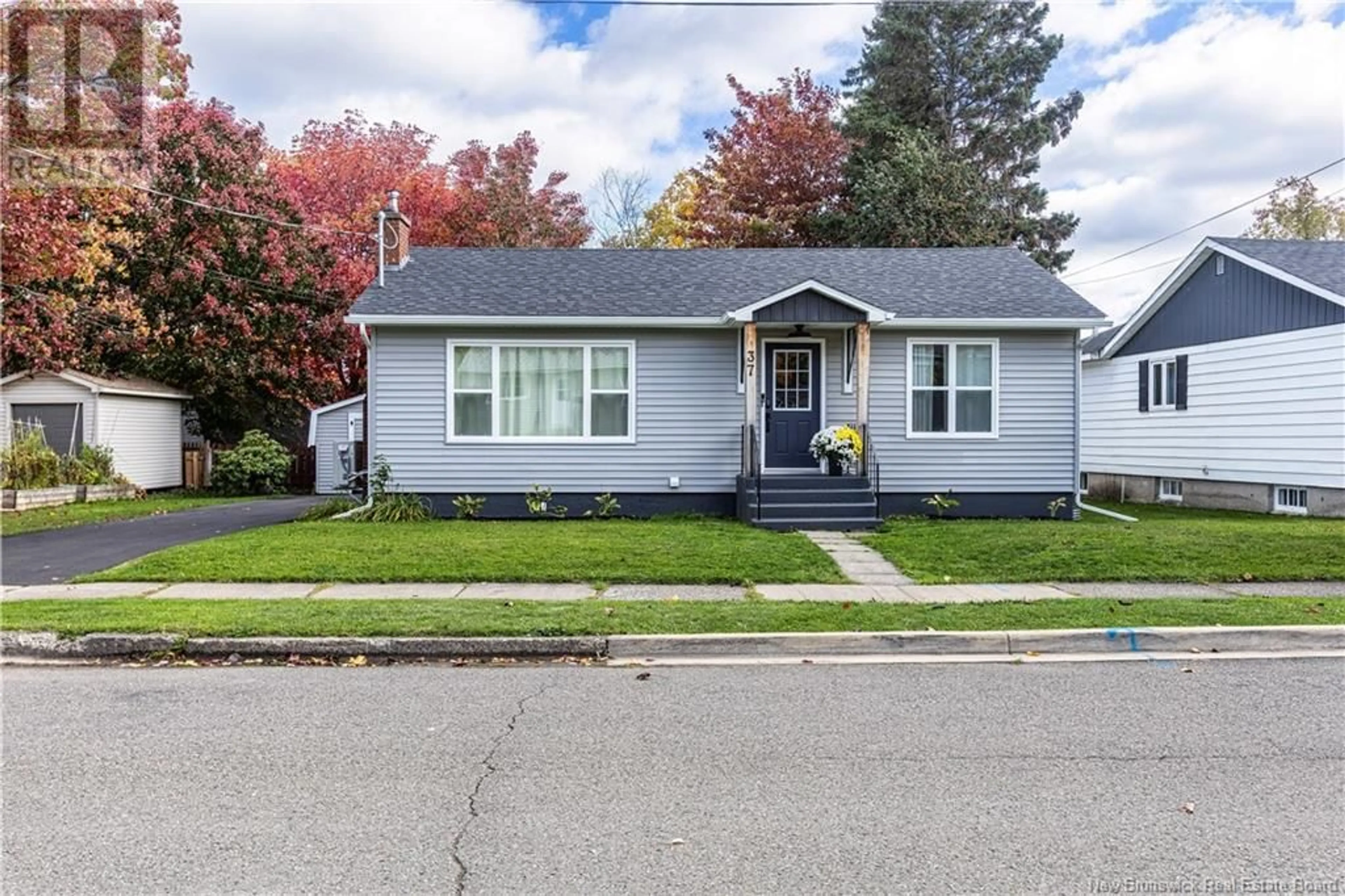 Home with vinyl exterior material for 37 Lynwood Drive, Moncton New Brunswick E1A3Z6