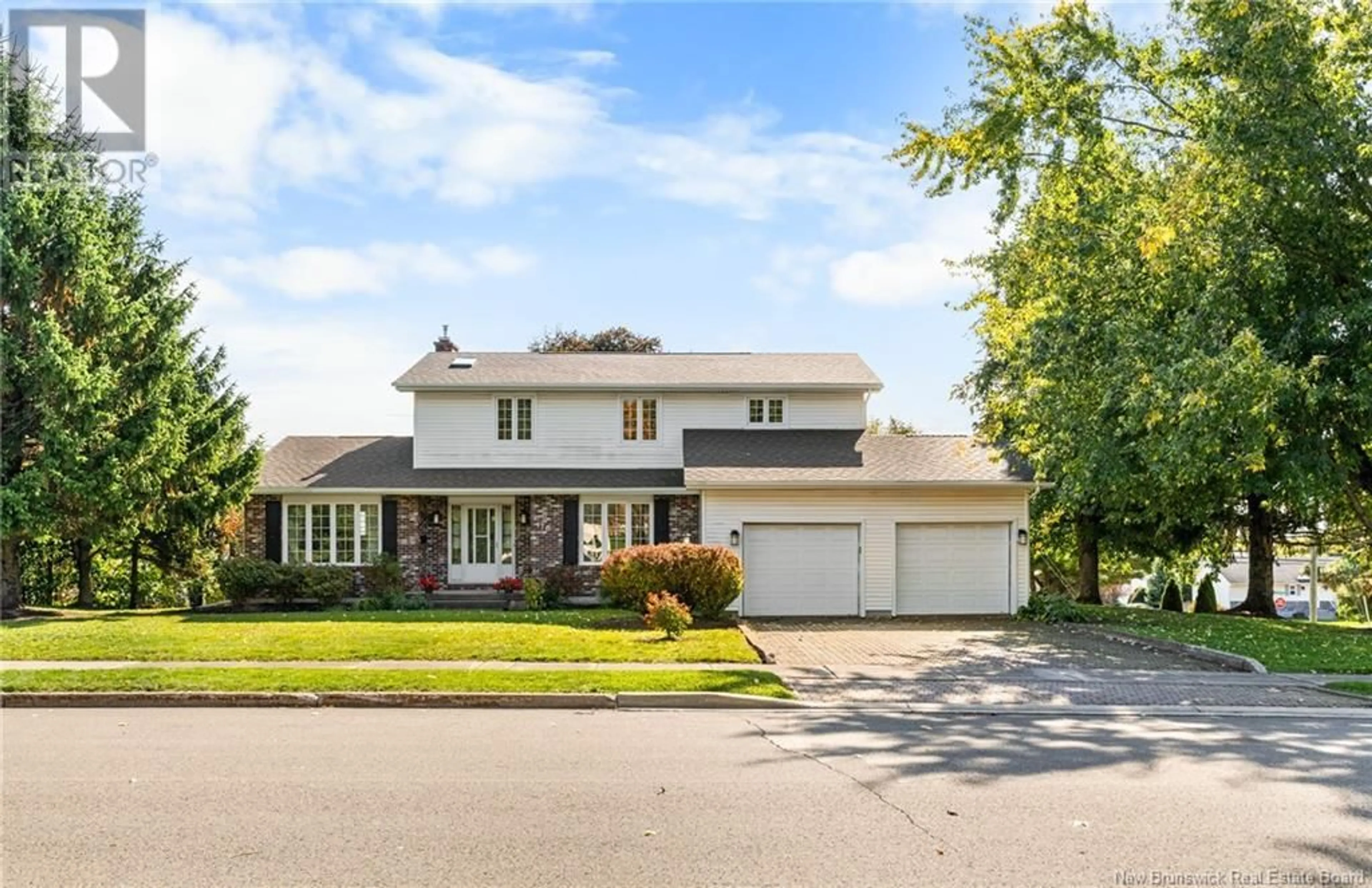 Frontside or backside of a home, the street view for 170 Columbus Avenue, Moncton New Brunswick E1A5E4