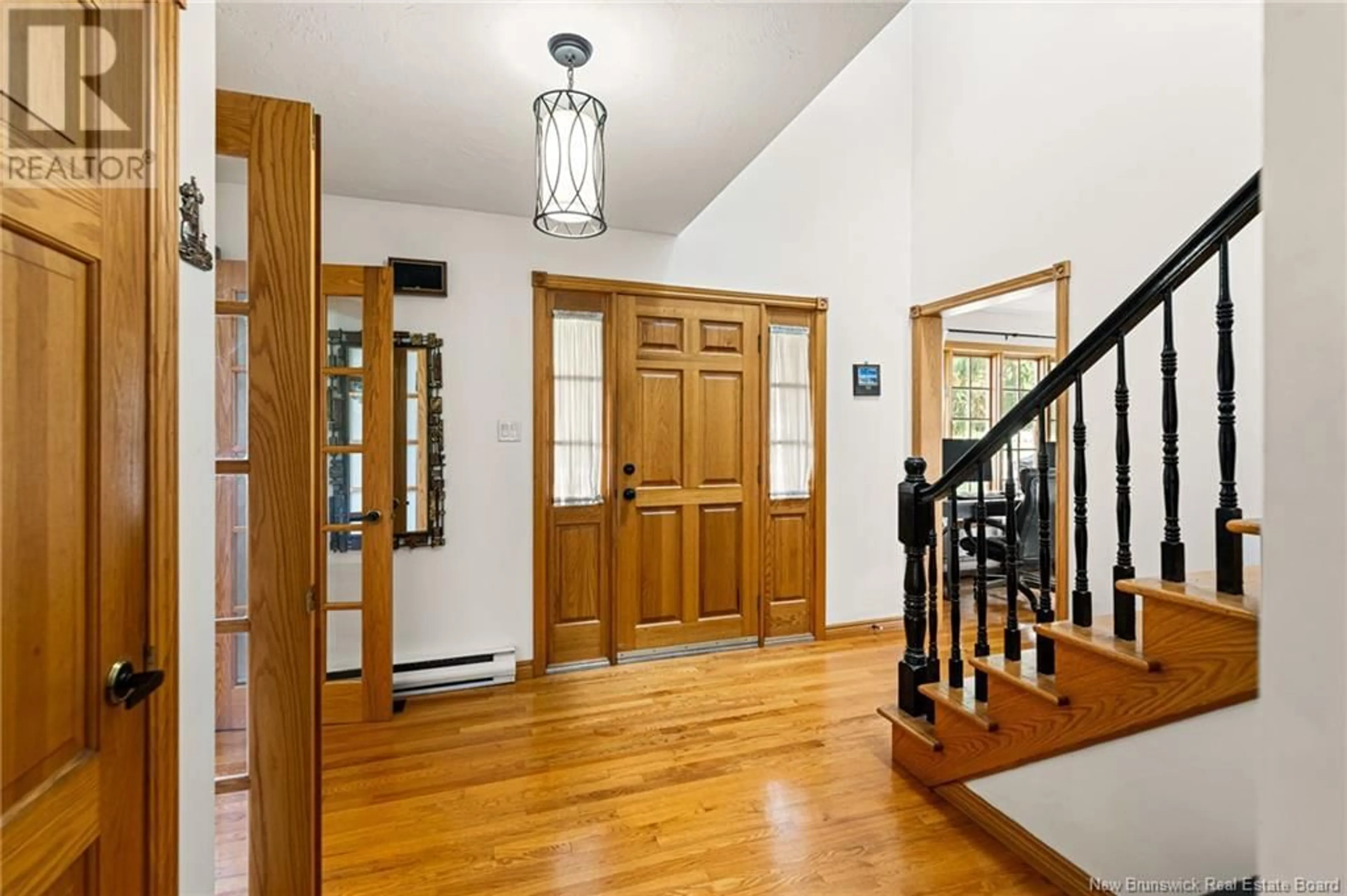 Indoor foyer, wood floors for 170 Columbus Avenue, Moncton New Brunswick E1A5E4