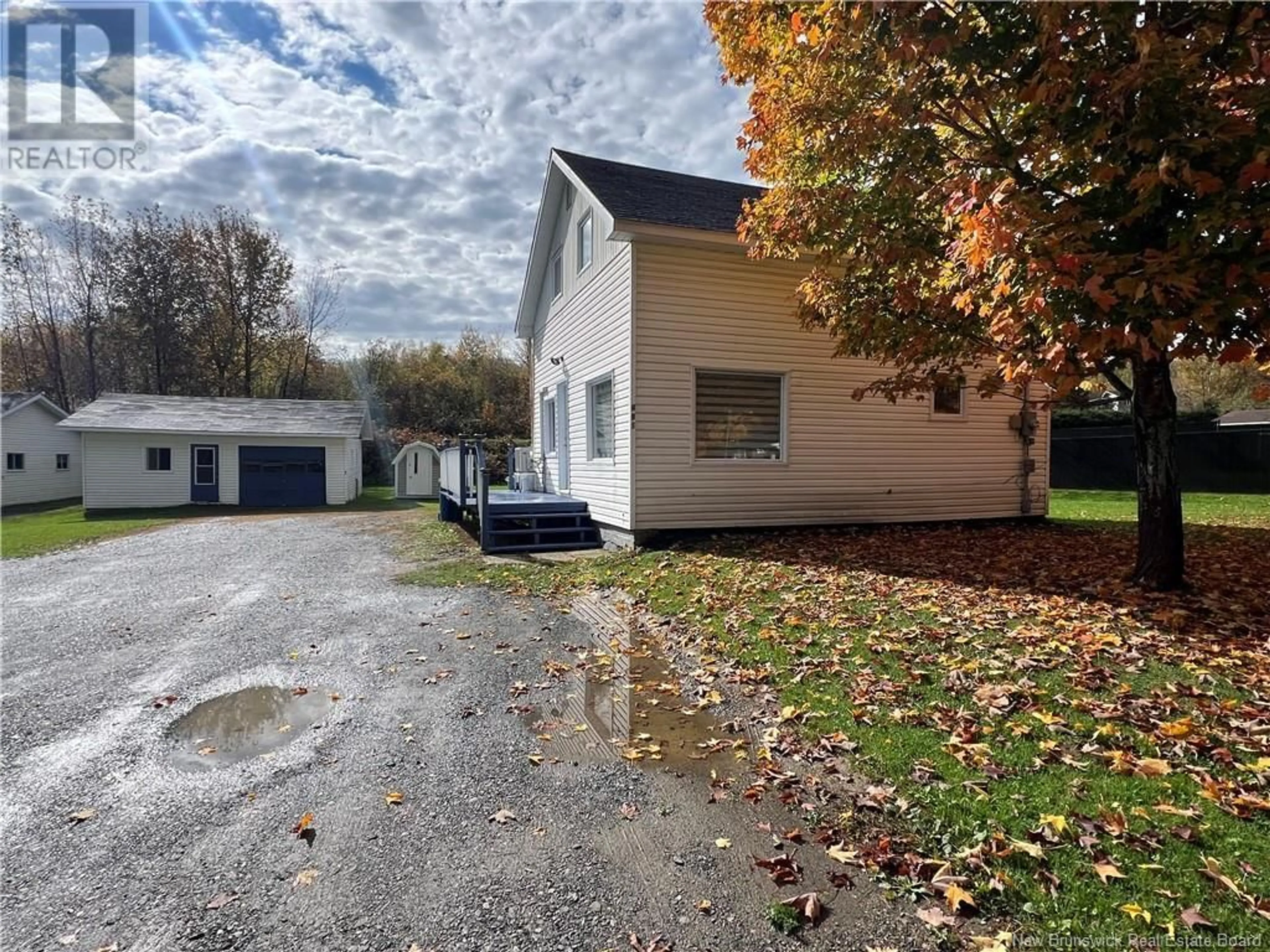 Frontside or backside of a home, cottage for 481 Main Street, Grand-Sault/Grand Falls New Brunswick E3Z2W4