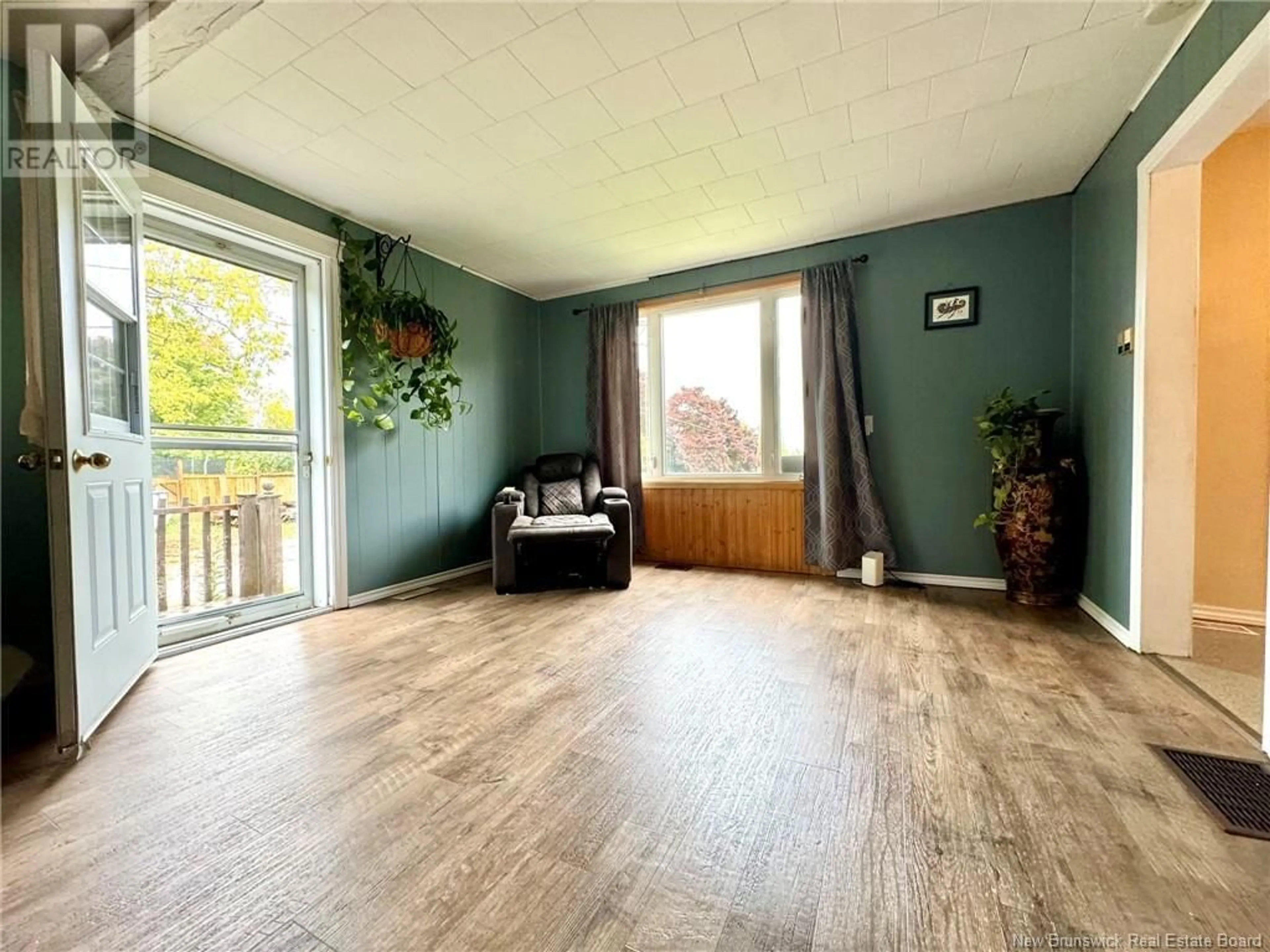 A pic of a room, wood floors for 113 Beech Street, Miramichi New Brunswick E1V3J4