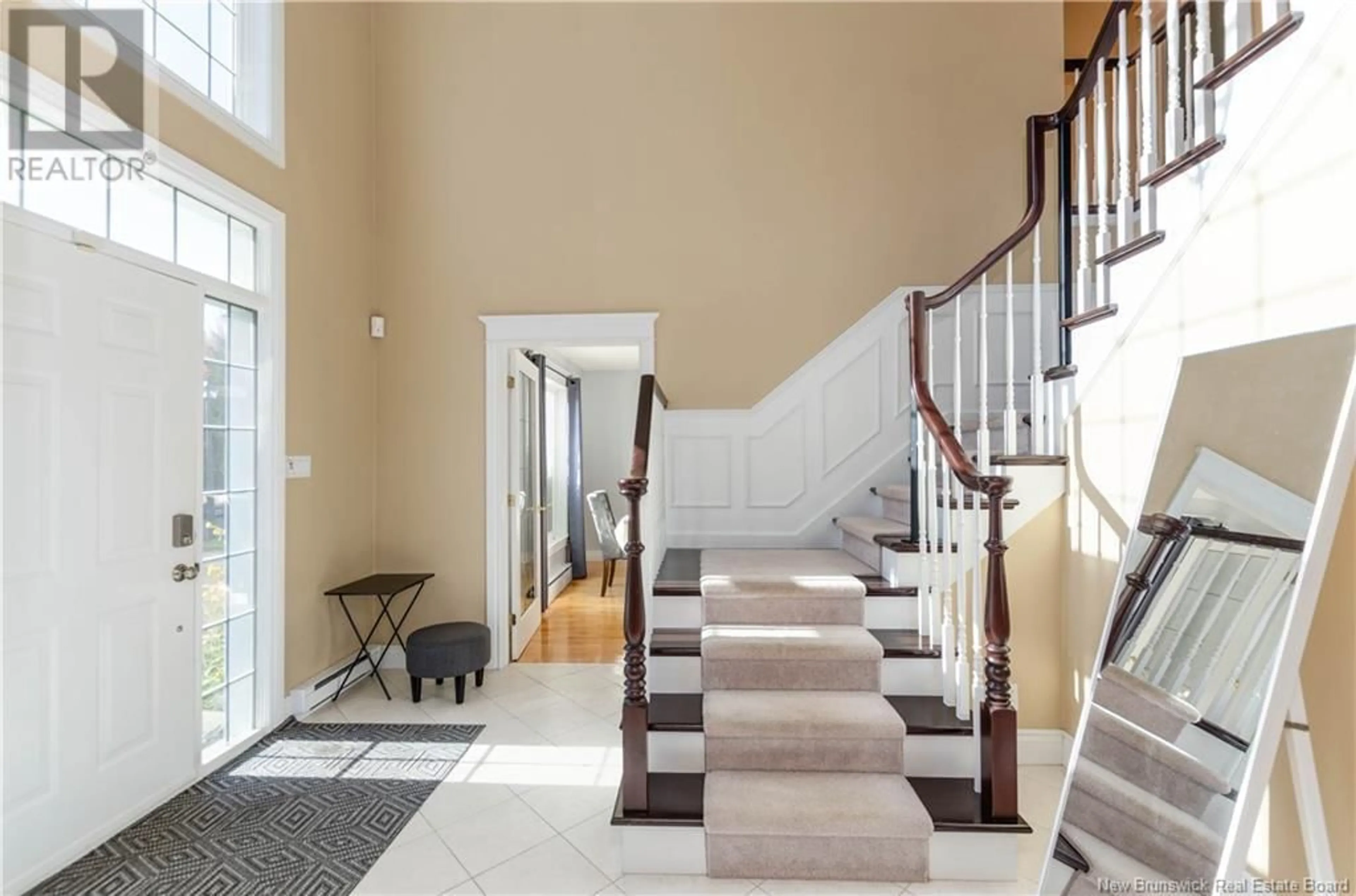 Indoor foyer, wood floors for 5 Willowdale Court, Moncton New Brunswick E1G3V9