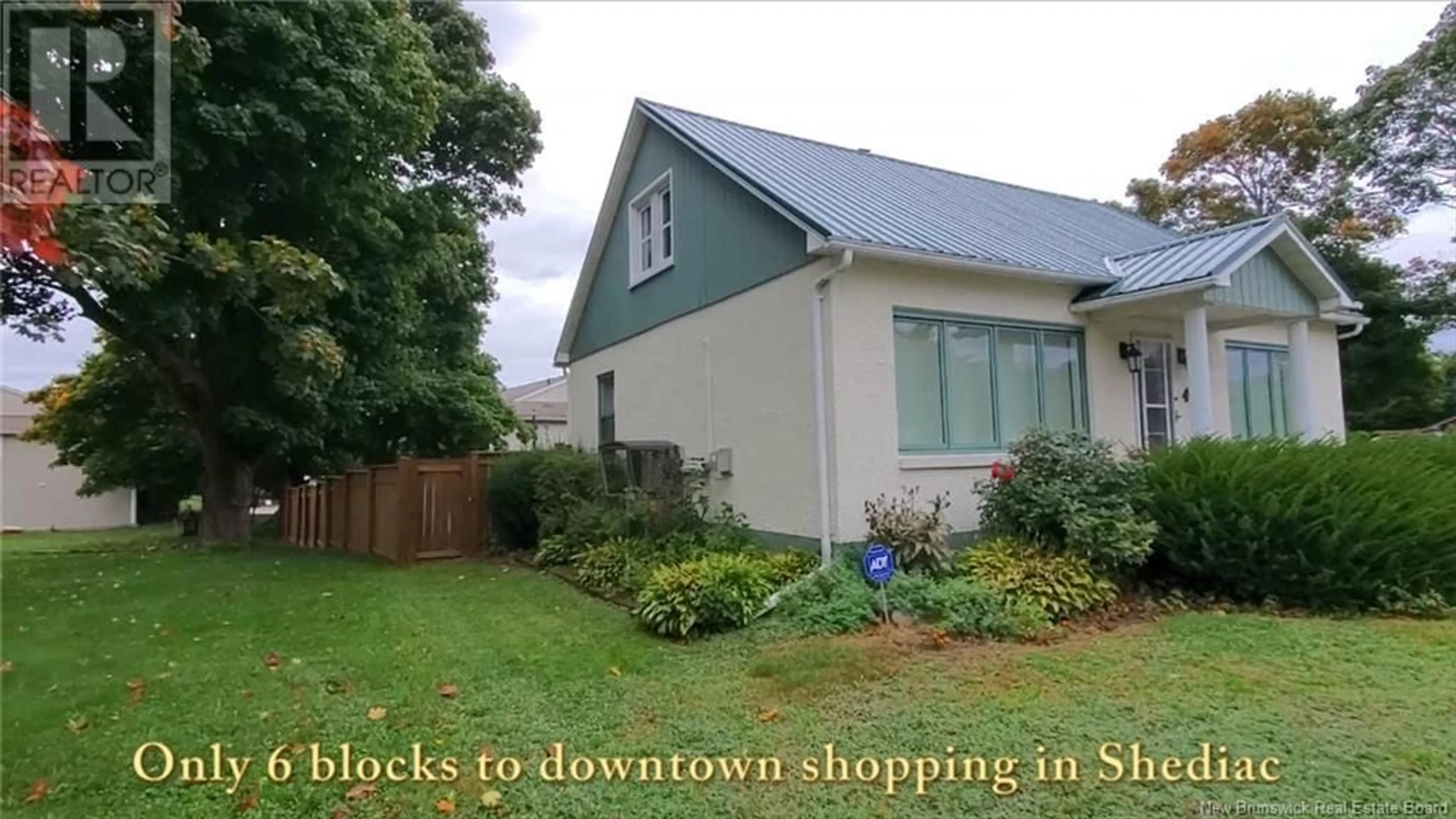 Frontside or backside of a home, the street view for 440 Main Street, Shediac New Brunswick E4P2G5