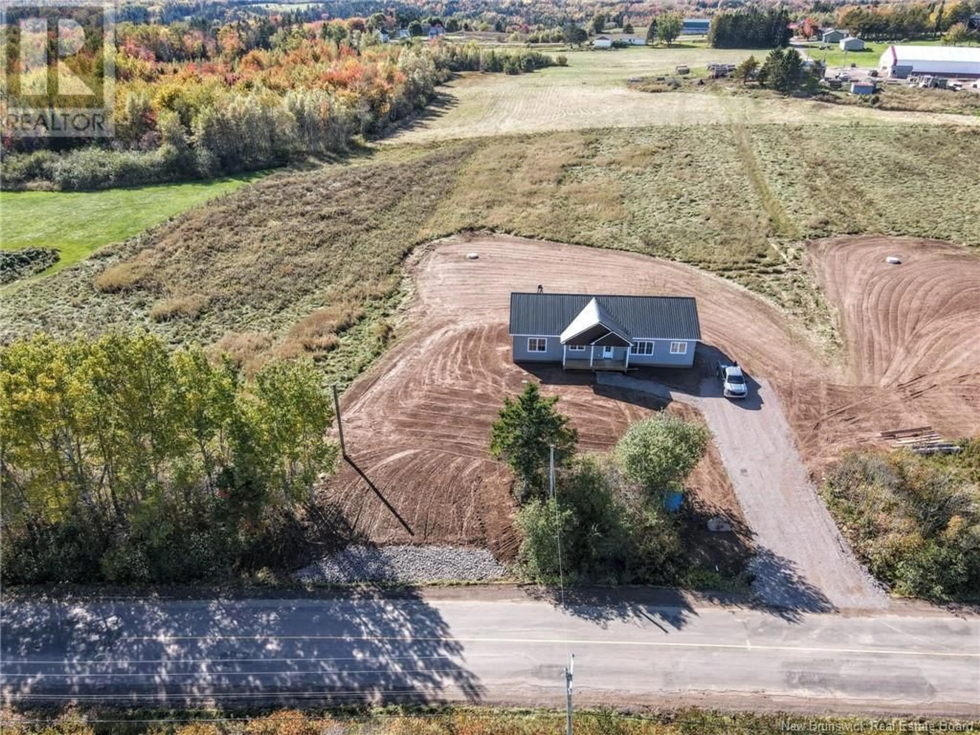 Home with vinyl exterior material, building for 143 GAYTON, Memramcook New Brunswick E4K1J1
