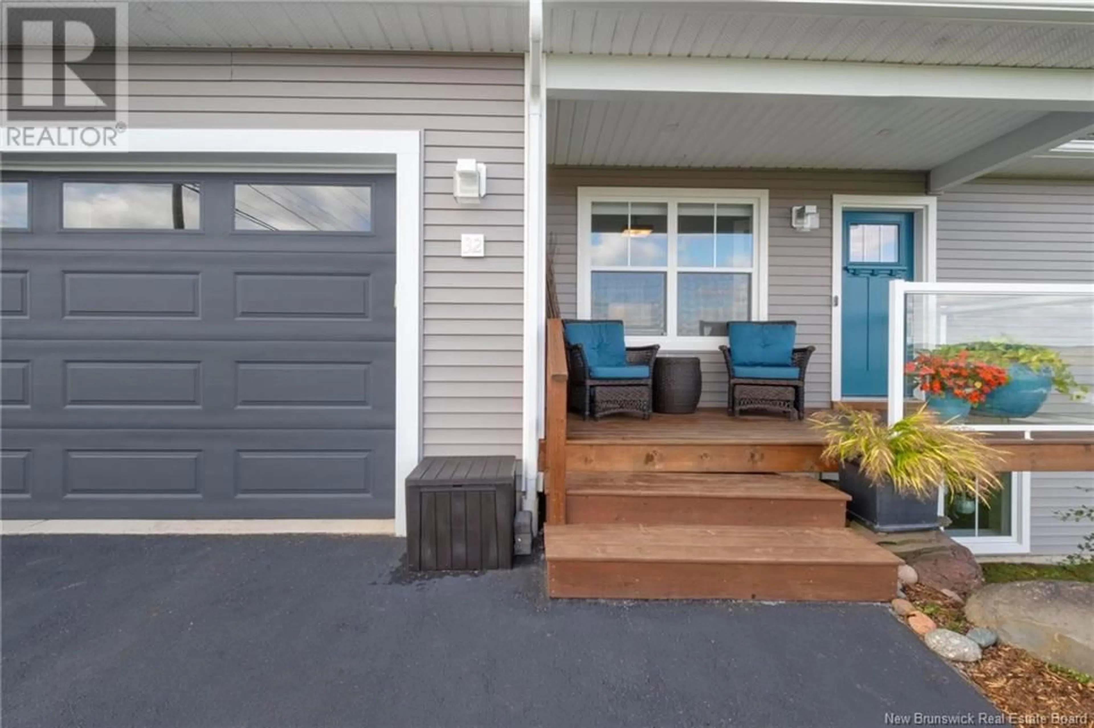 Indoor entryway, wood floors for 32 Rhonda Street, Nauwigewauk New Brunswick E5N0N3