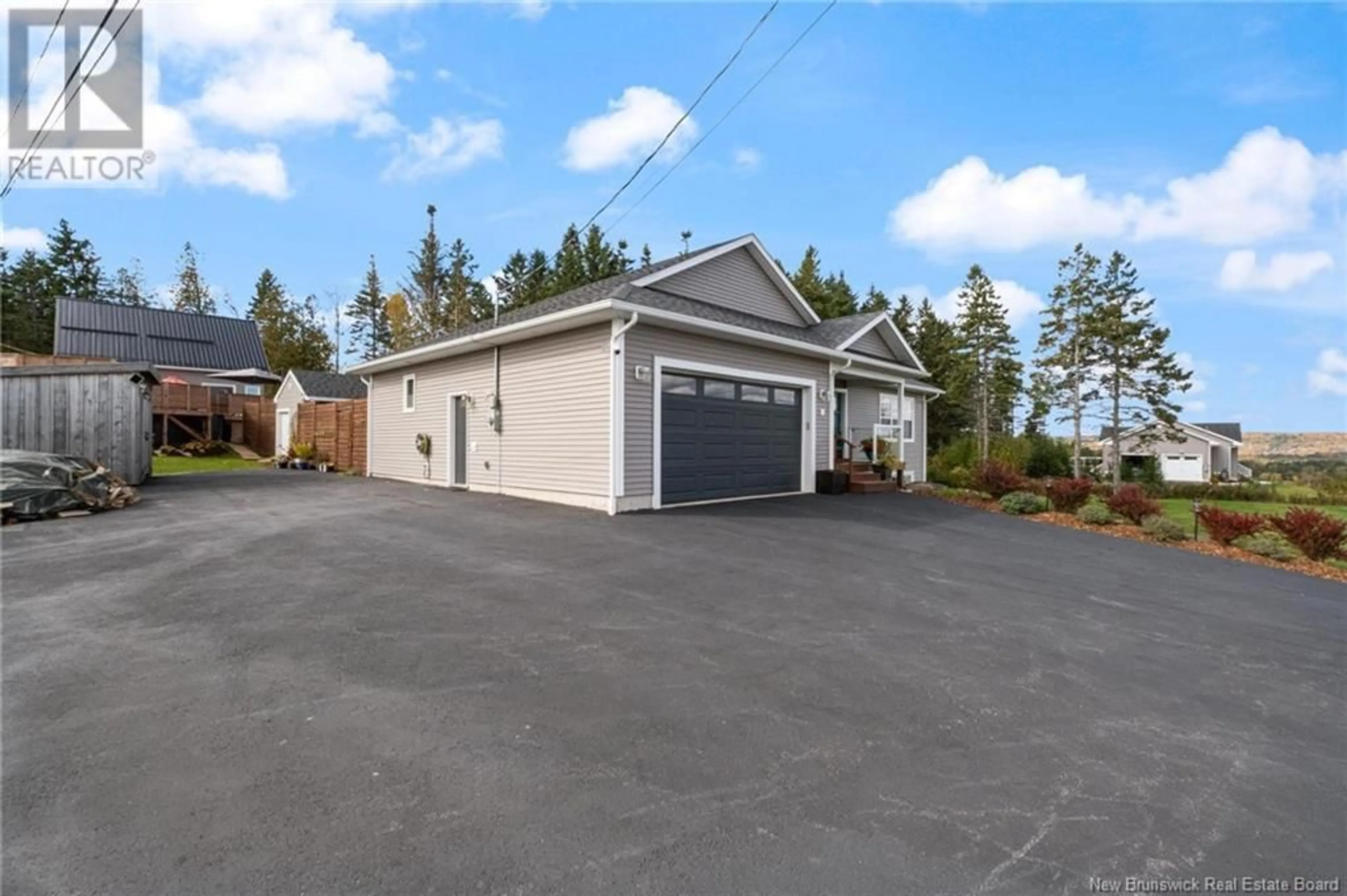 Indoor garage, cement floor for 32 Rhonda Street, Nauwigewauk New Brunswick E5N0N3