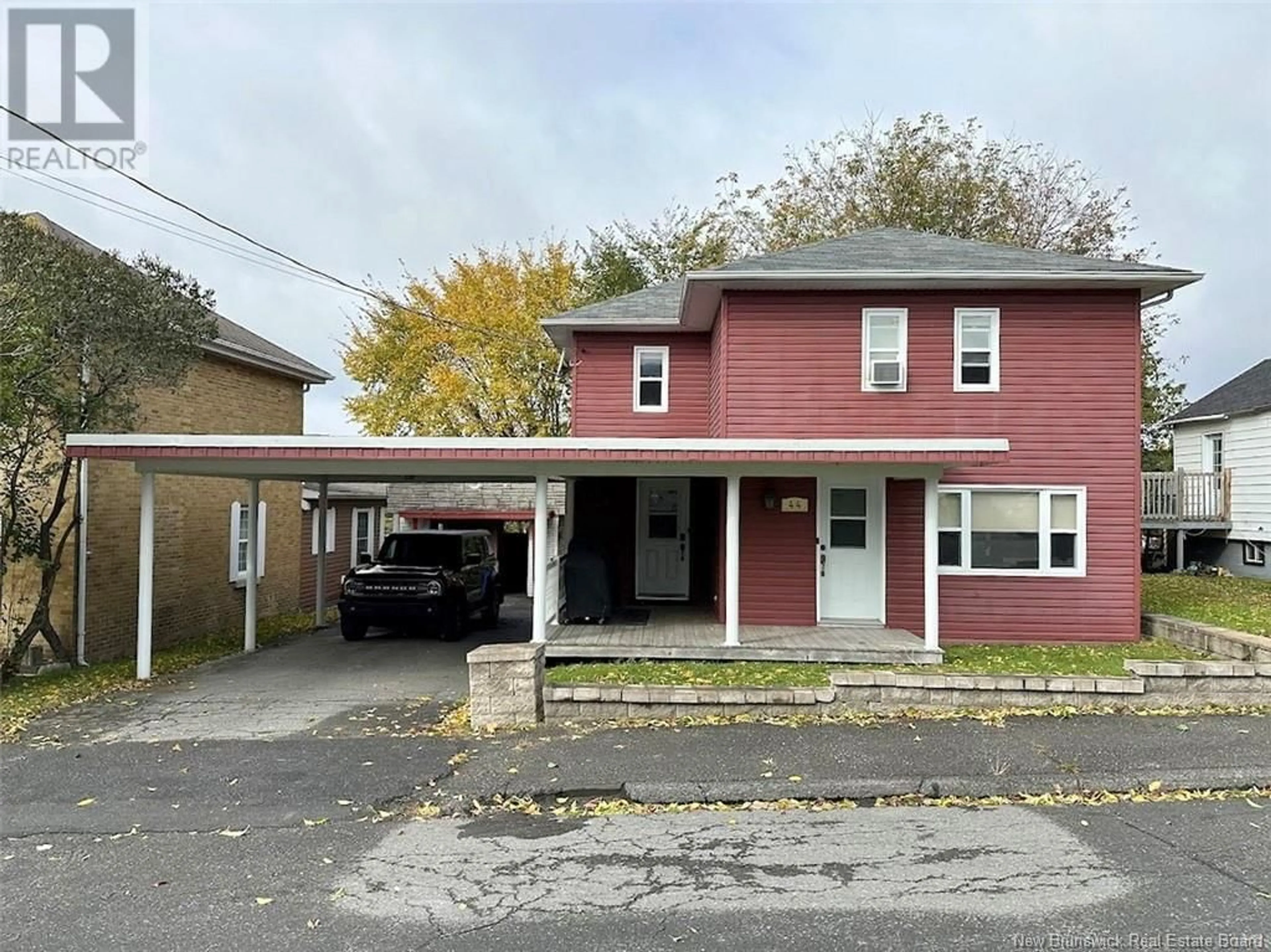 Frontside or backside of a home, the front or back of building for 44 39th Avenue, Edmundston New Brunswick E3V2X2