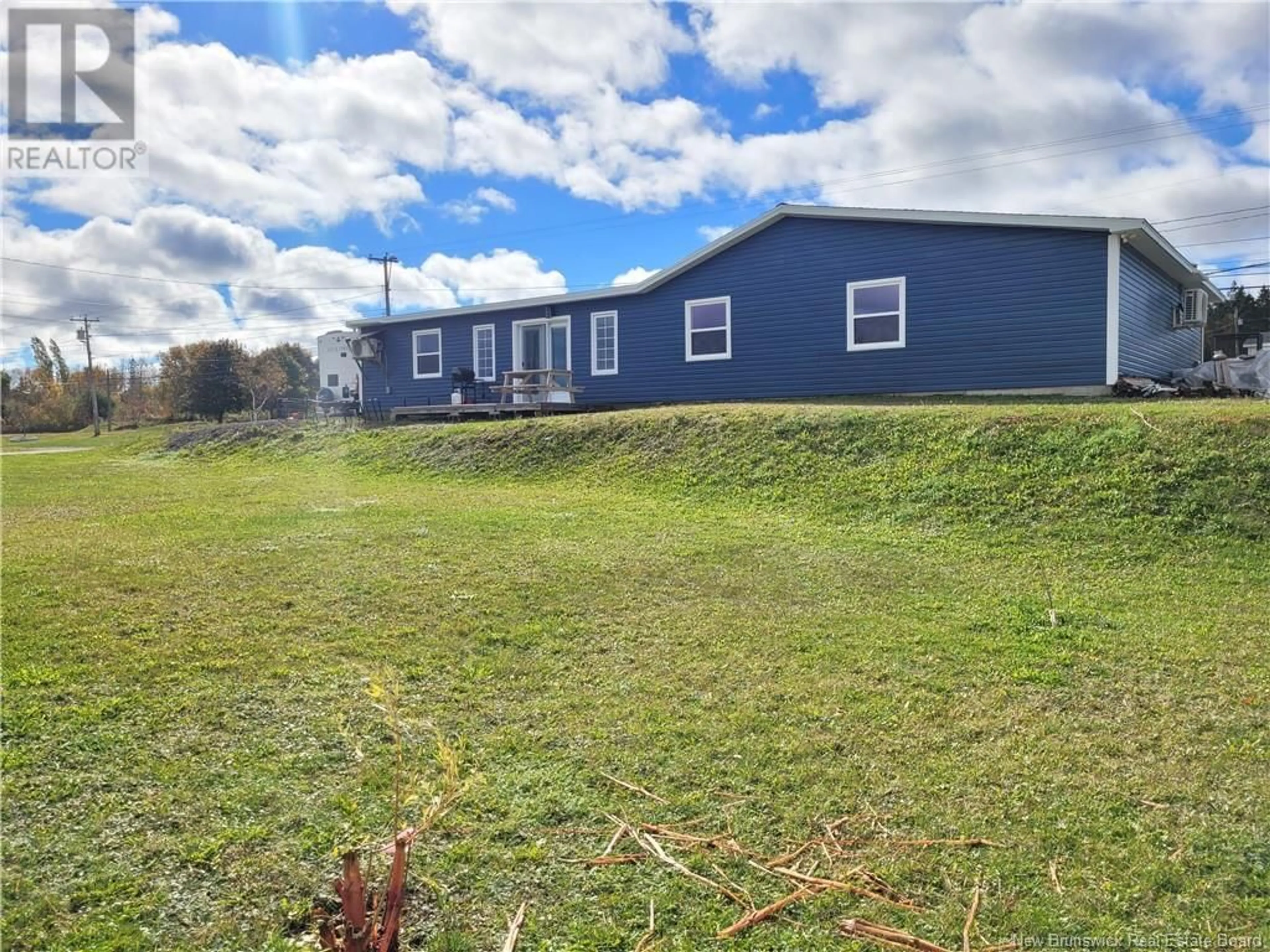 Shed for 563 Rue Principale, Pointe-Verte New Brunswick E8J3A2