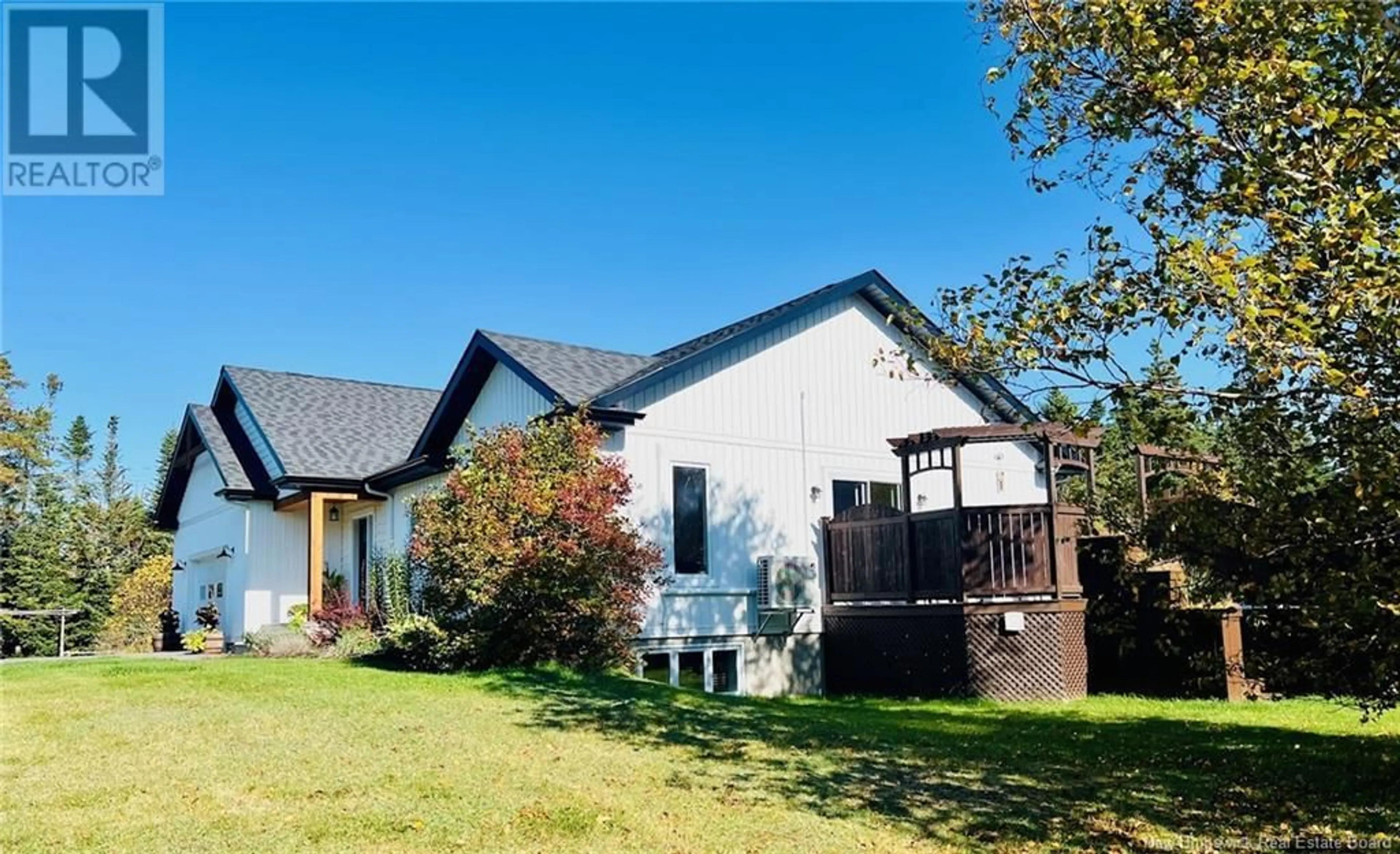 Frontside or backside of a home, cottage for 321 Chemin Guignard, Petite-Lamèque New Brunswick E8T4S3