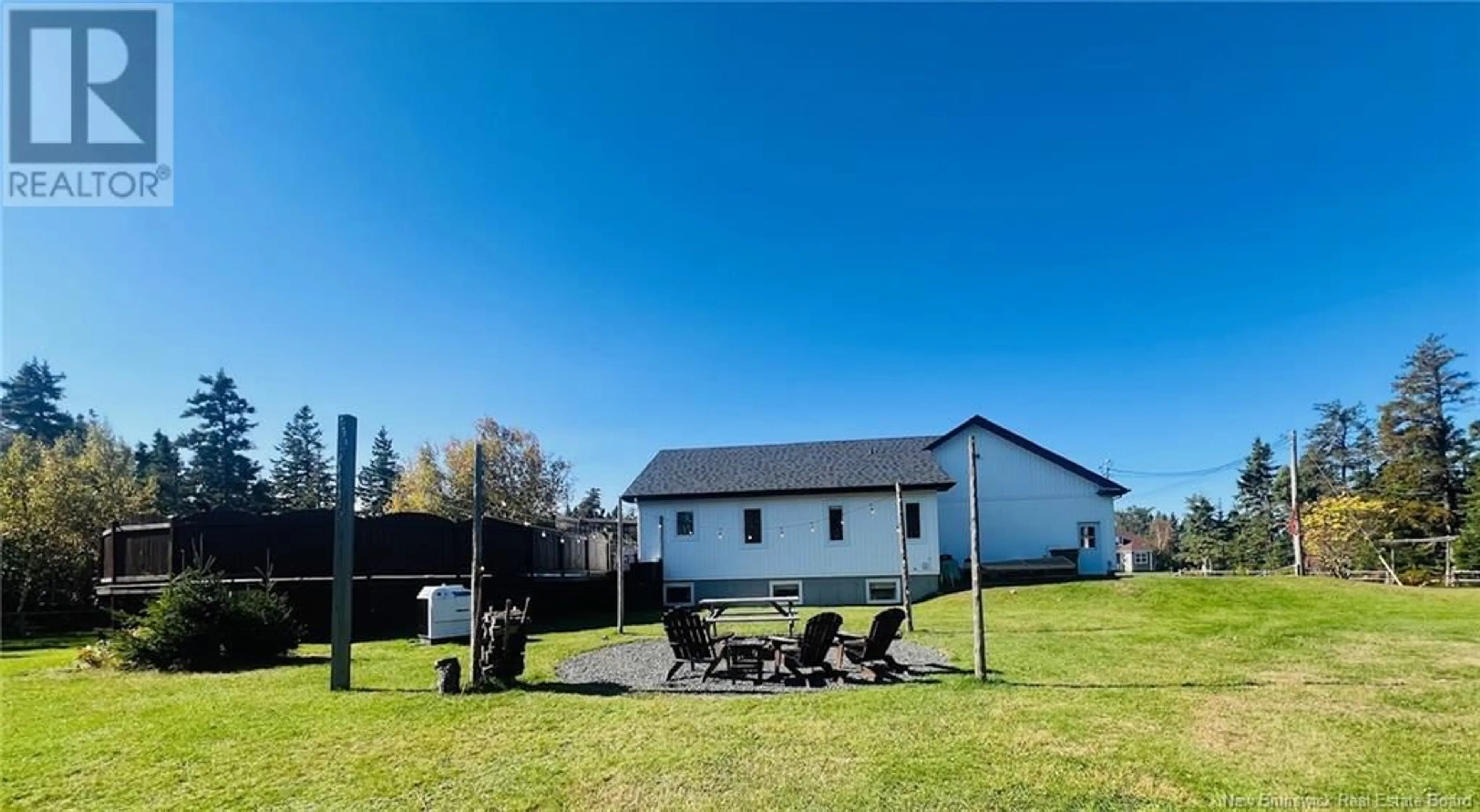 Shed for 321 Chemin Guignard, Petite-Lamèque New Brunswick E8T4S3