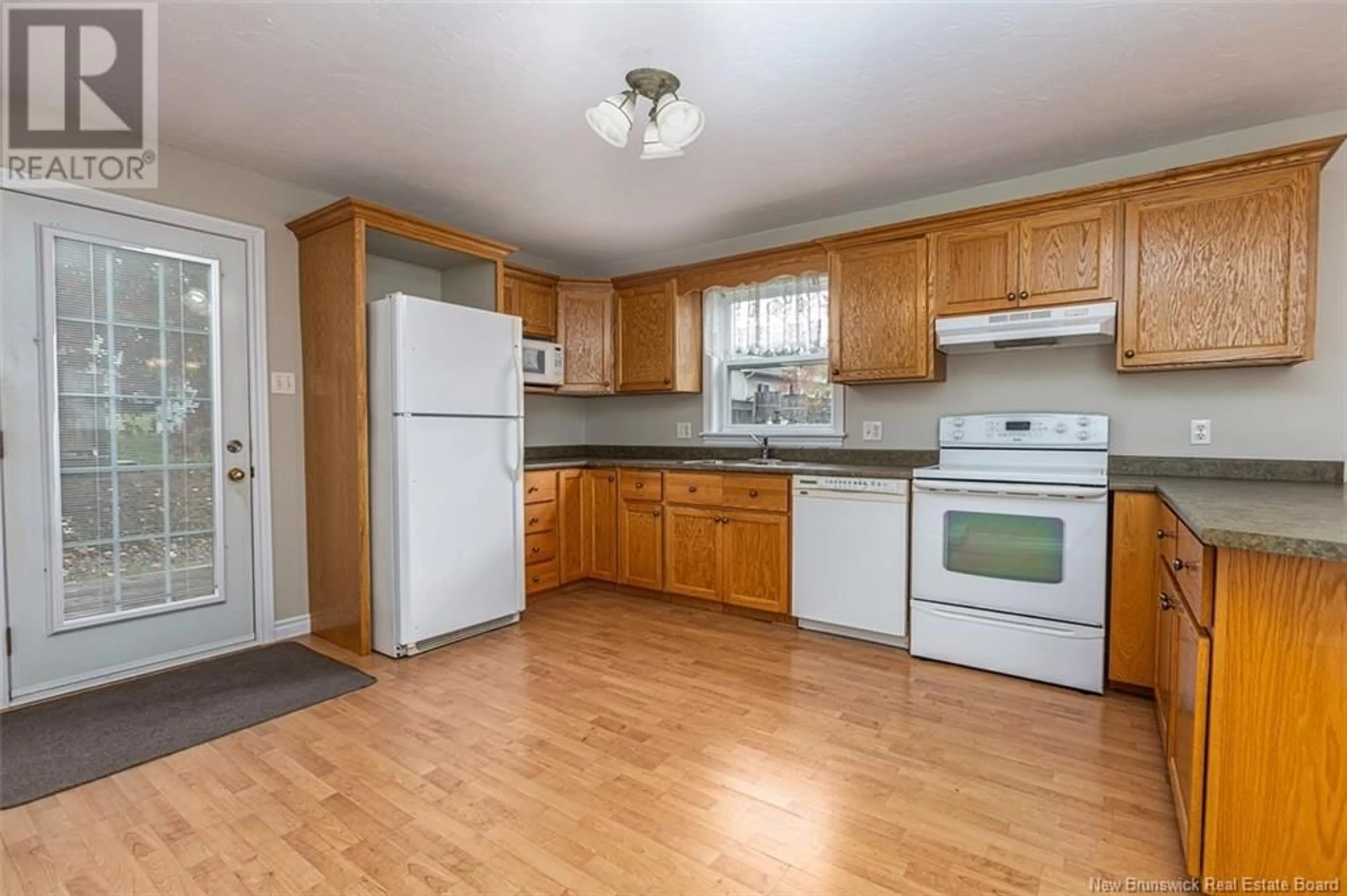 Standard kitchen, wood floors, cottage for 109 Colton Avenue, Riverview New Brunswick E1B5T5