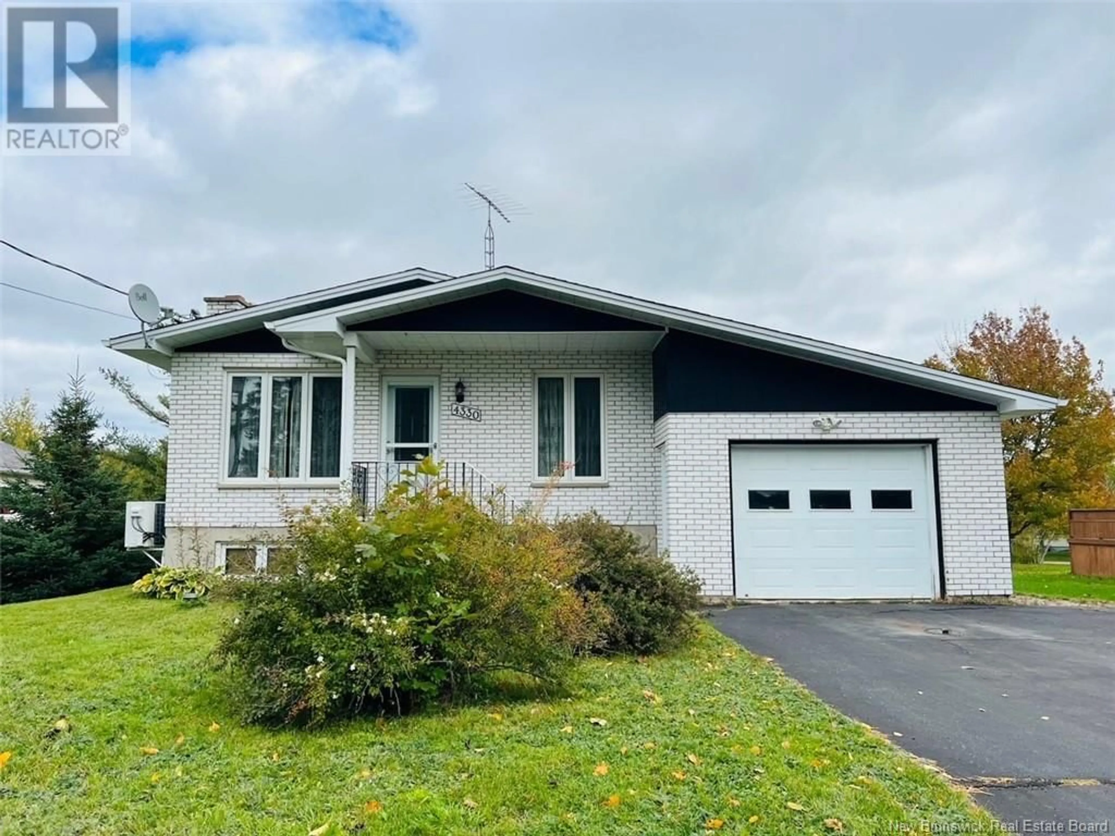 Frontside or backside of a home, cottage for 4330 Rue Beauregard, Tracadie New Brunswick E1X1L4