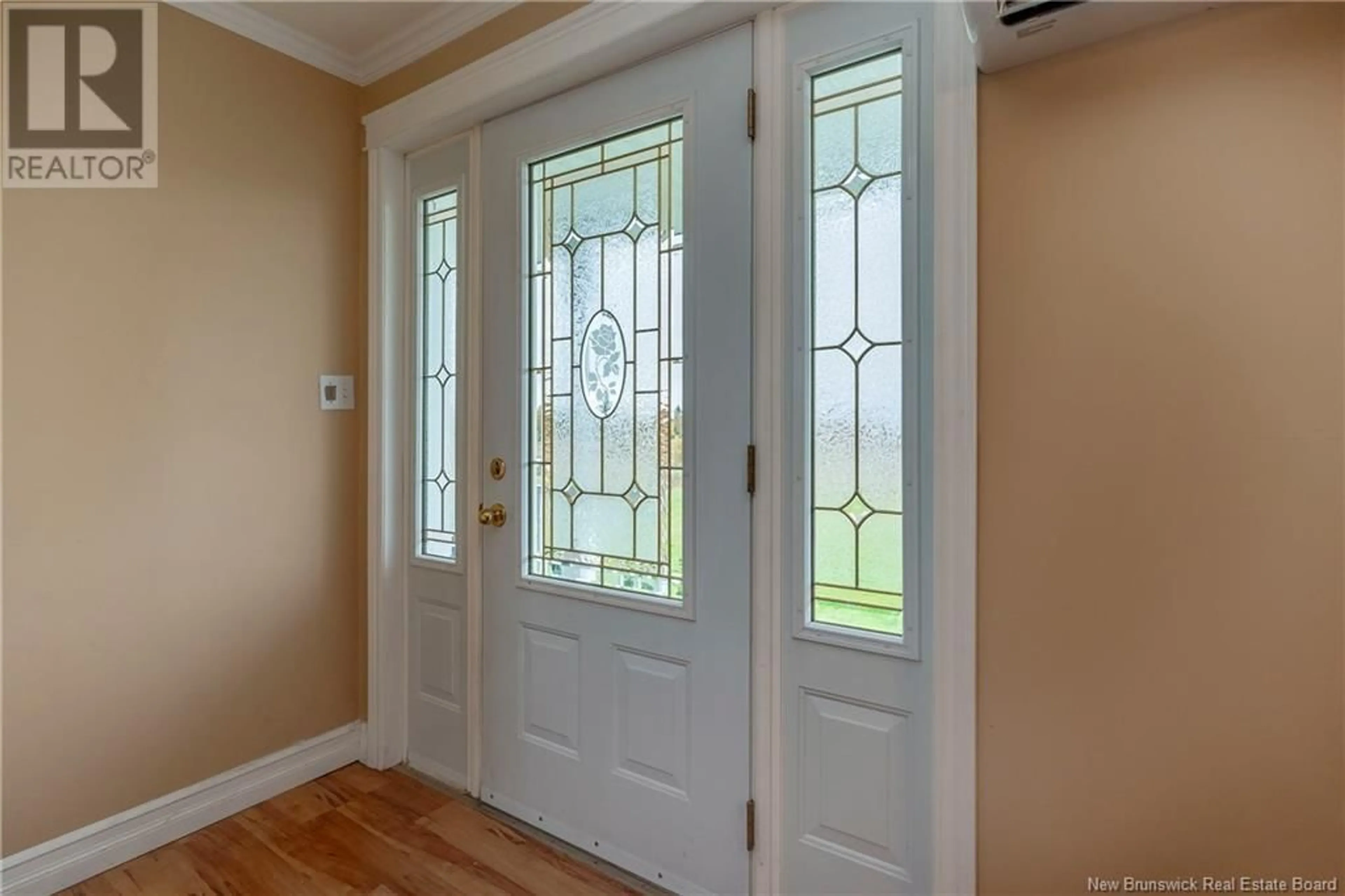 Indoor entryway, wood floors for 5380 Route 495, Sainte-Marie-De-Kent New Brunswick E4S2A2