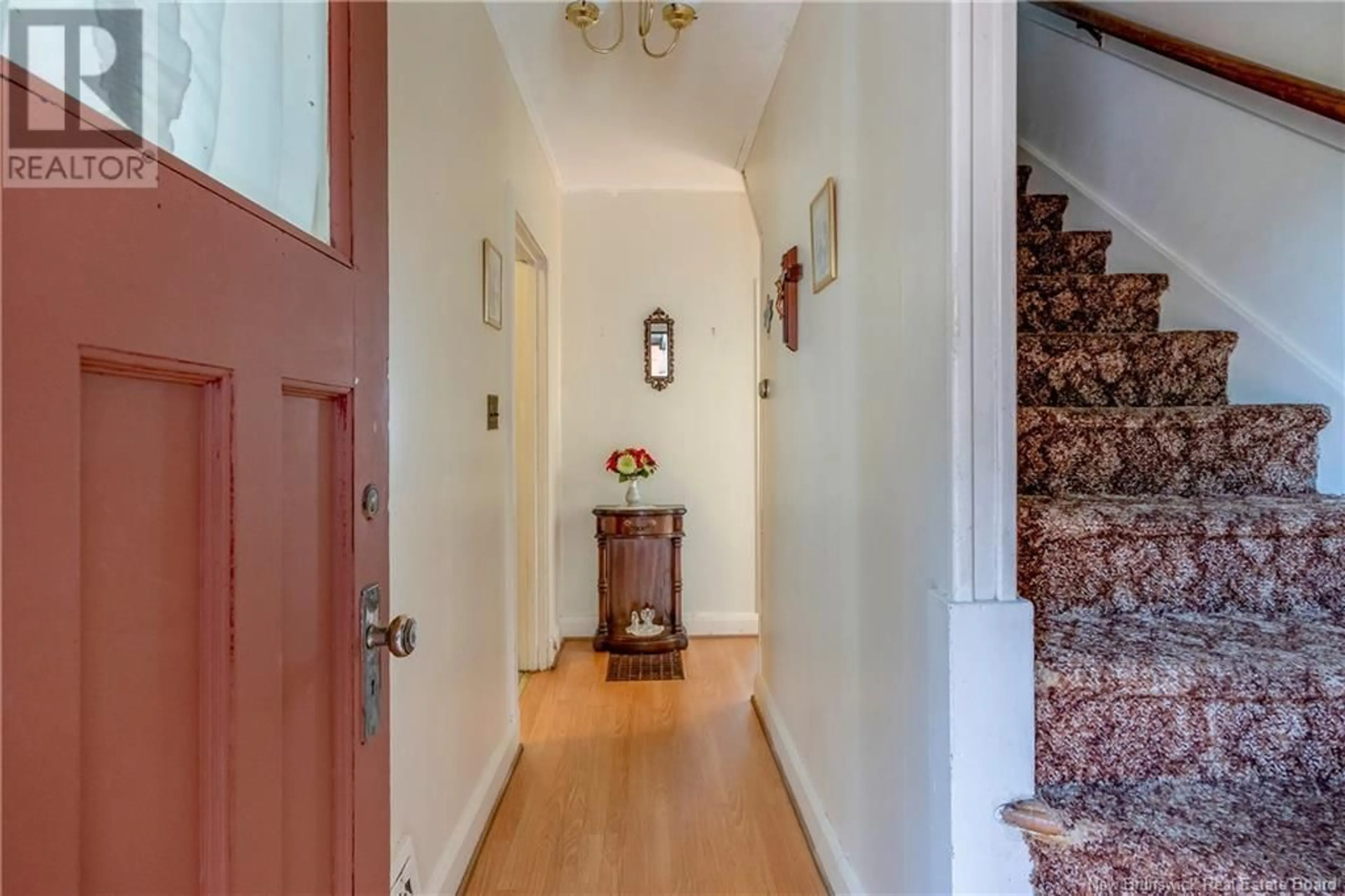 Indoor entryway, wood floors for 438 Mansfield Street, Saint John New Brunswick E2M3A2