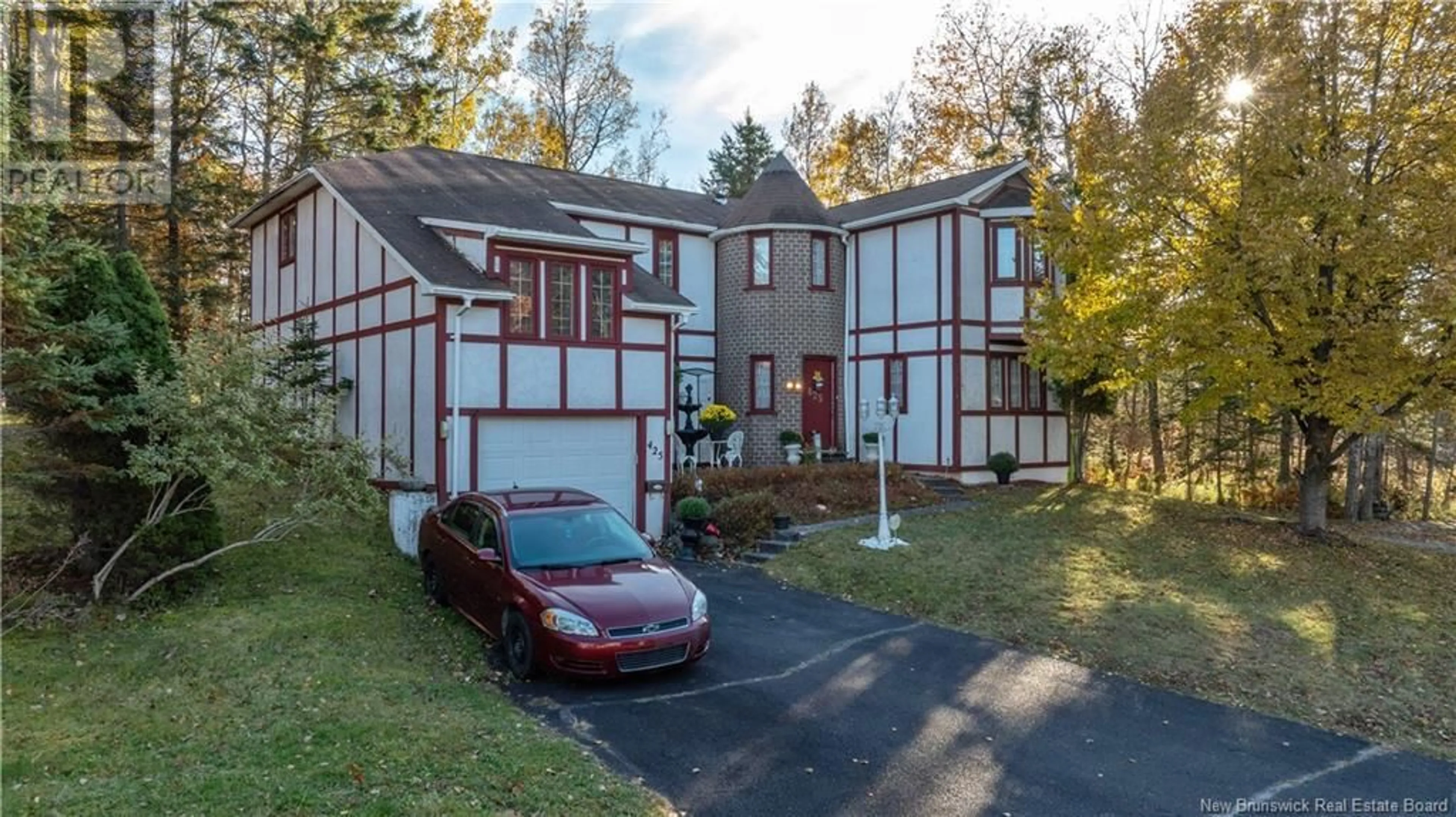 A pic from exterior of the house or condo, the street view for 425 WOODWARD Avenue, Saint John New Brunswick E2K4N1