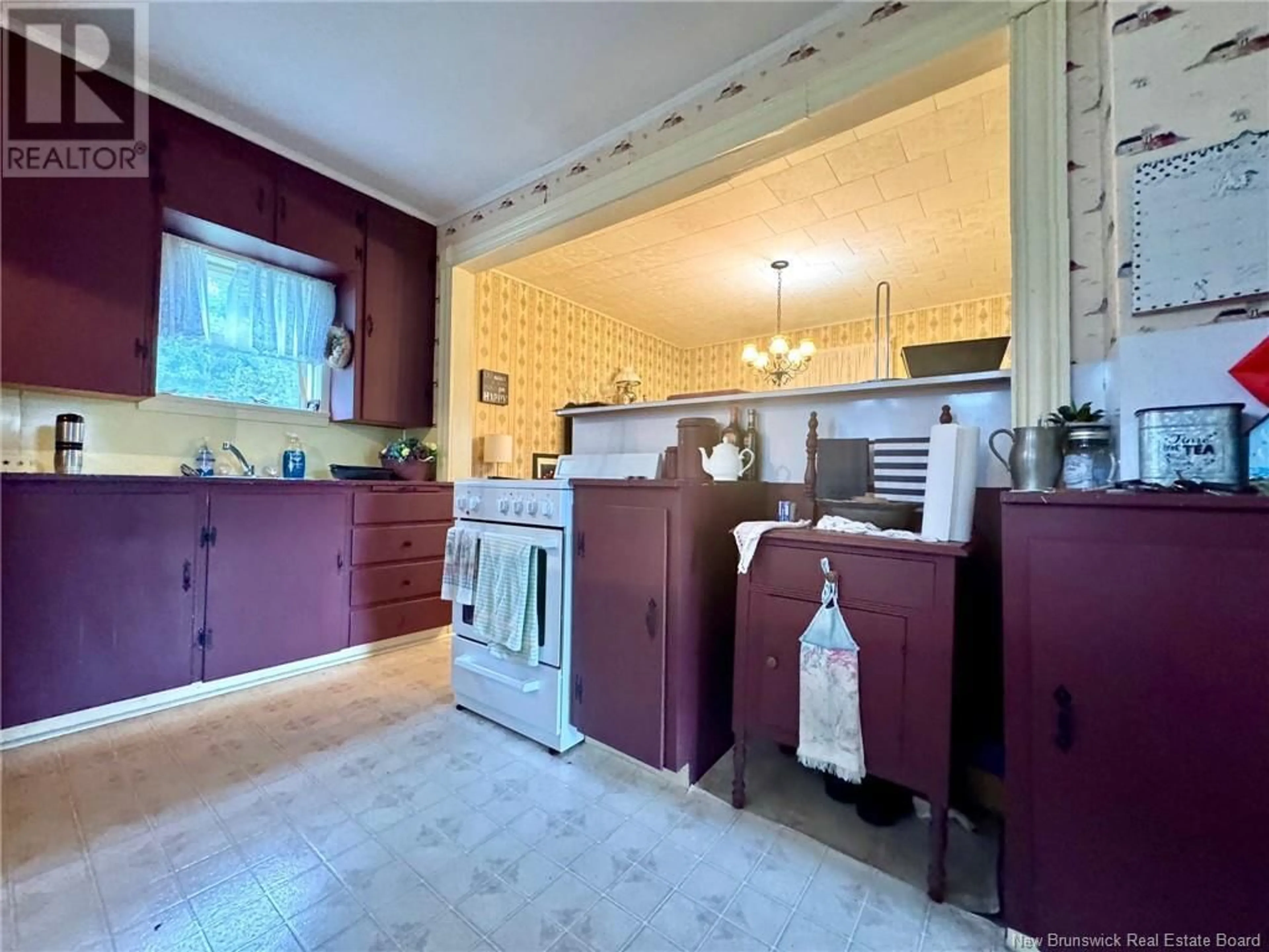 Kitchen, wood floors, cottage for 4529 HWY 11, Tabusintac New Brunswick E9H1H4