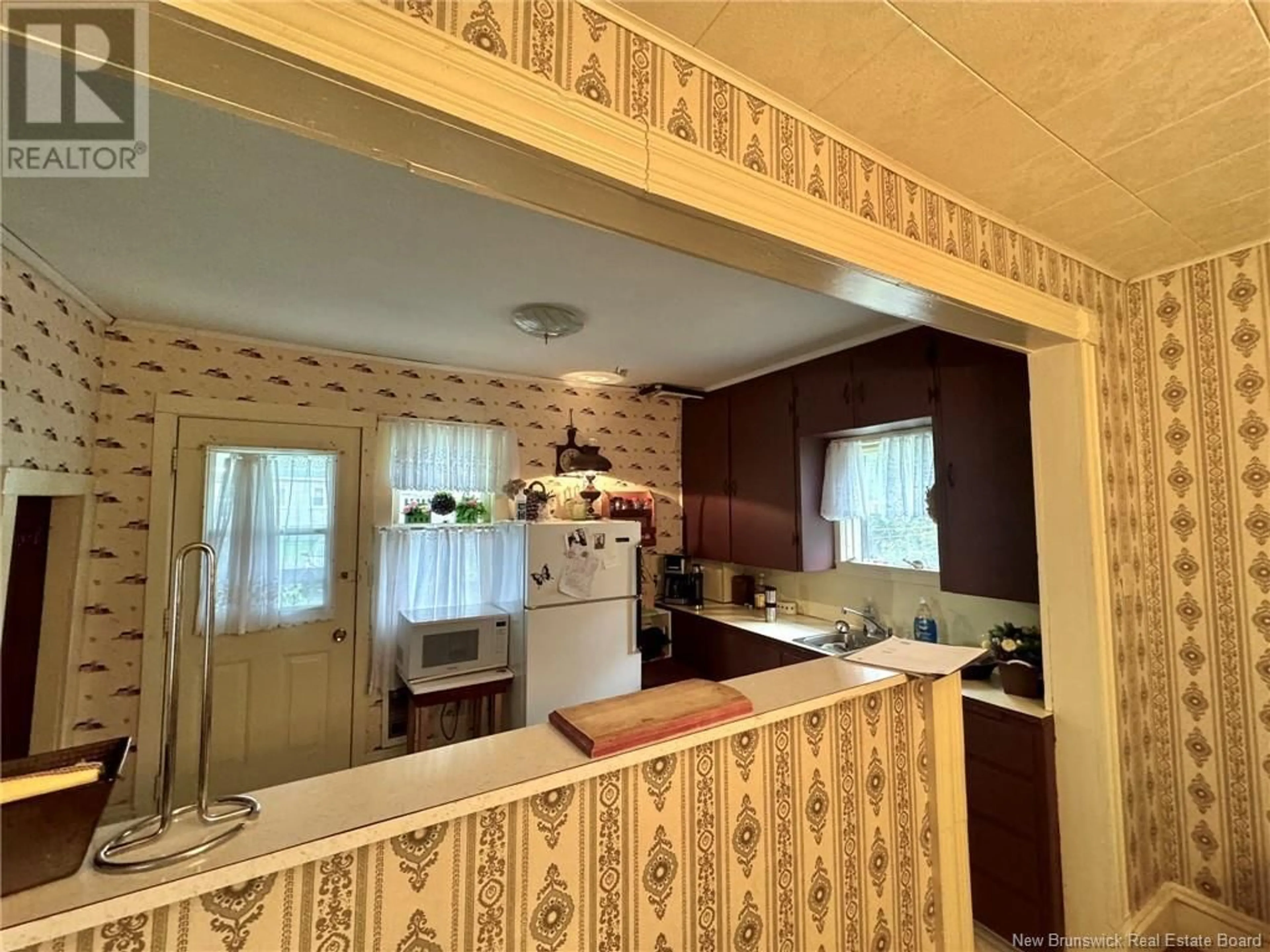 Kitchen, wood floors, cottage for 4529 HWY 11, Tabusintac New Brunswick E9H1H4