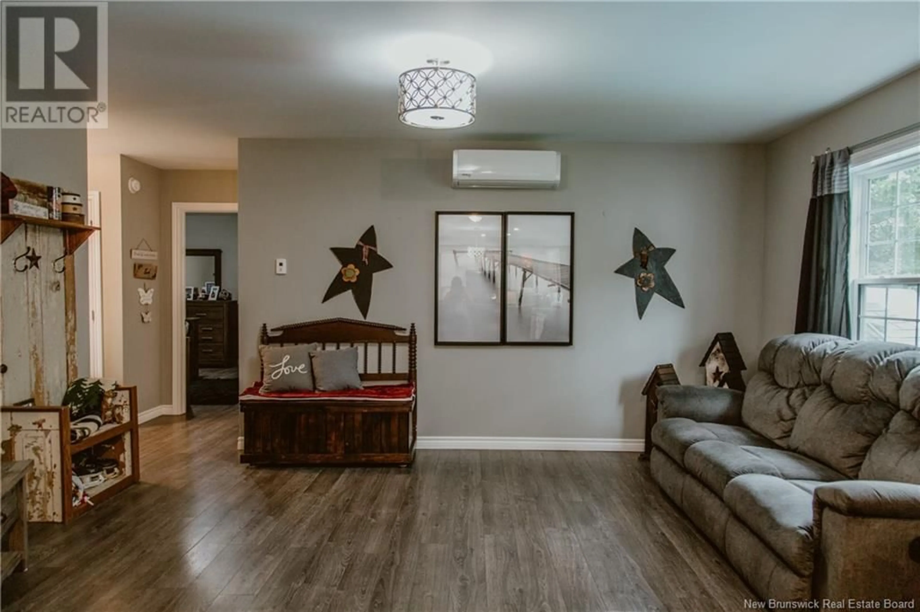 Indoor entryway, wood floors for 9 Mill Street, Centreville New Brunswick E7K2B5