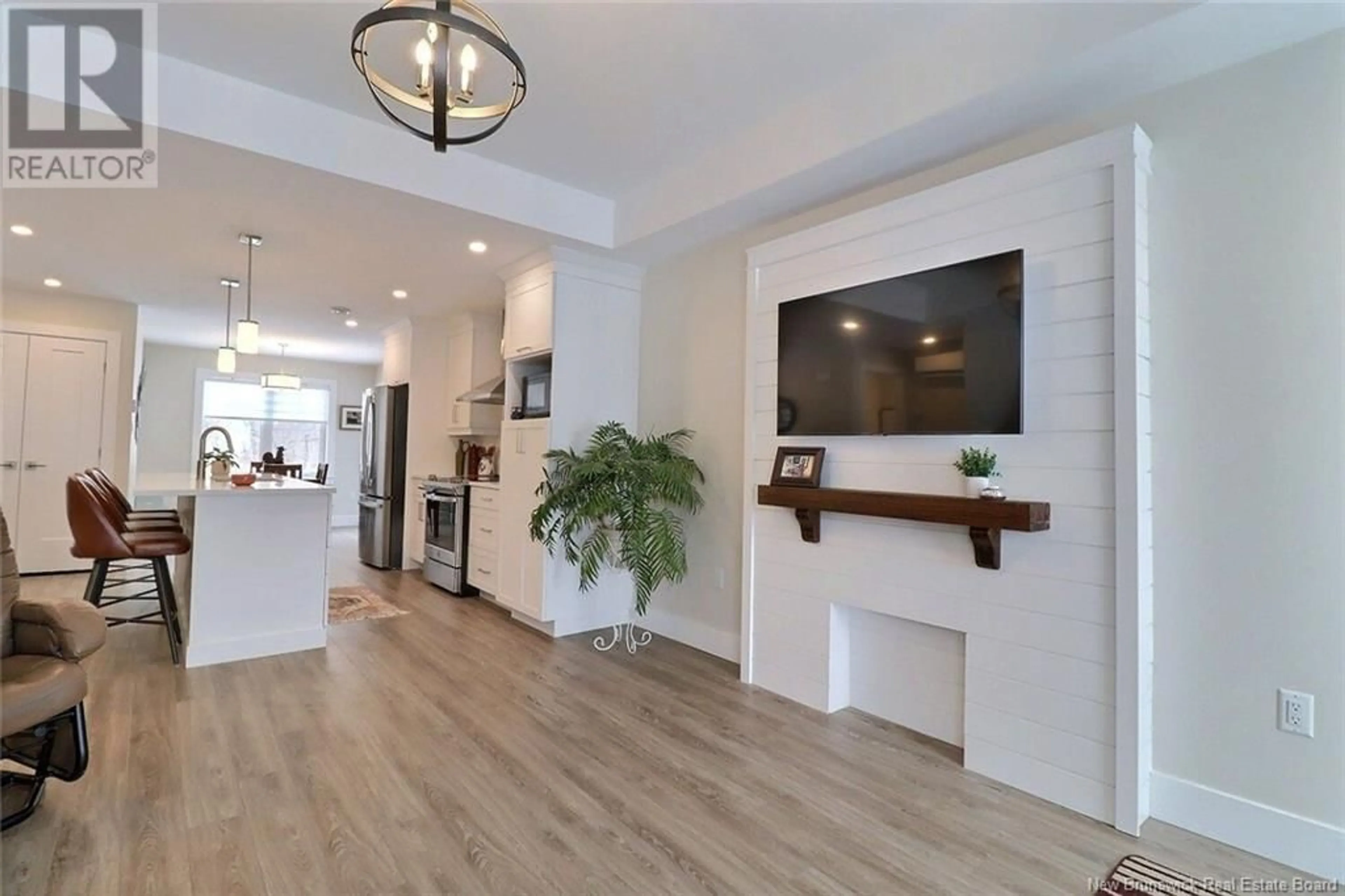 Indoor entryway, wood floors for 8 Ruby Street, Grand-Barachois New Brunswick E4P0T3