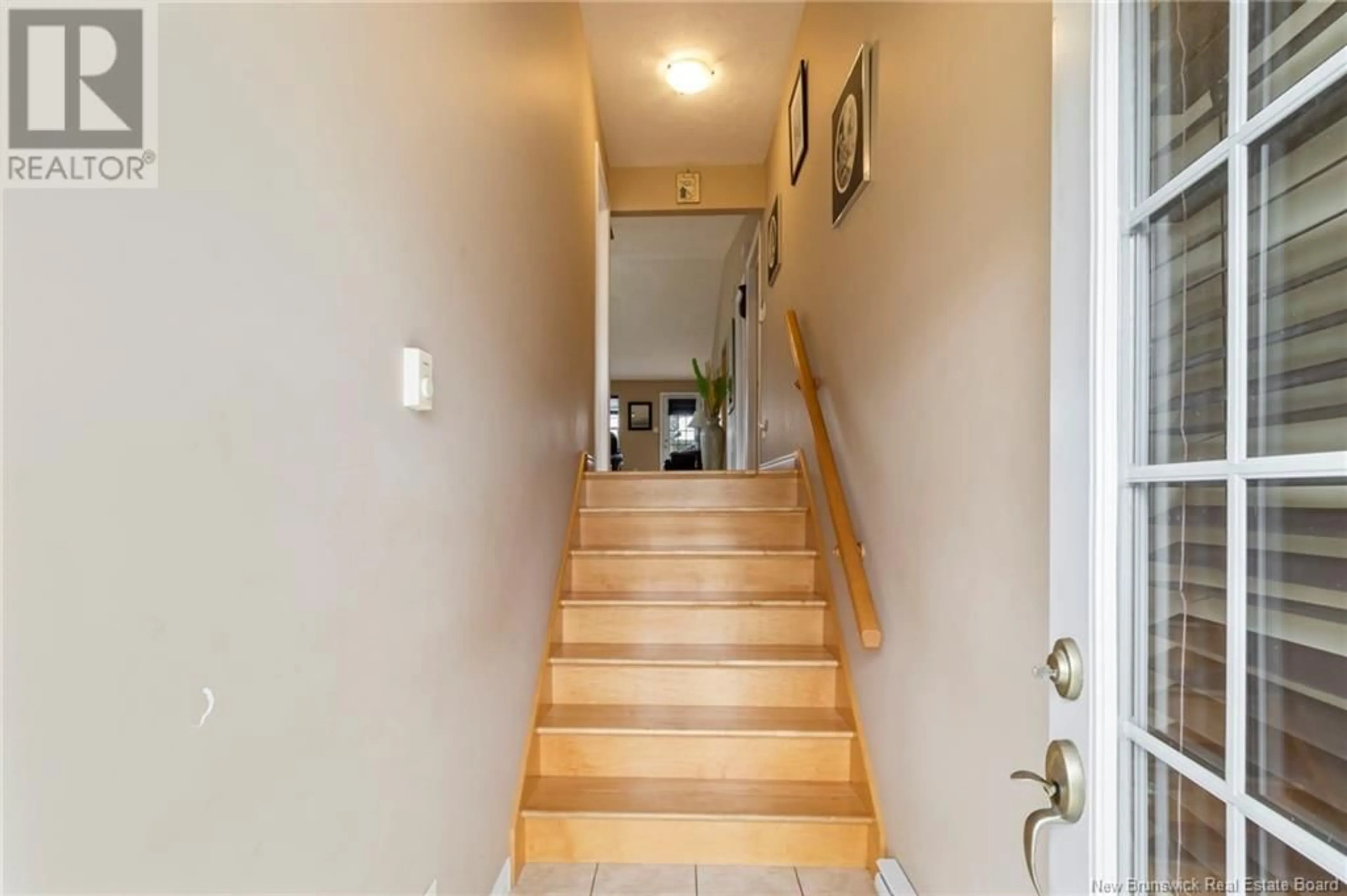 Indoor foyer, wood floors for 137 Mount Pleasant, Moncton New Brunswick E1G5J4