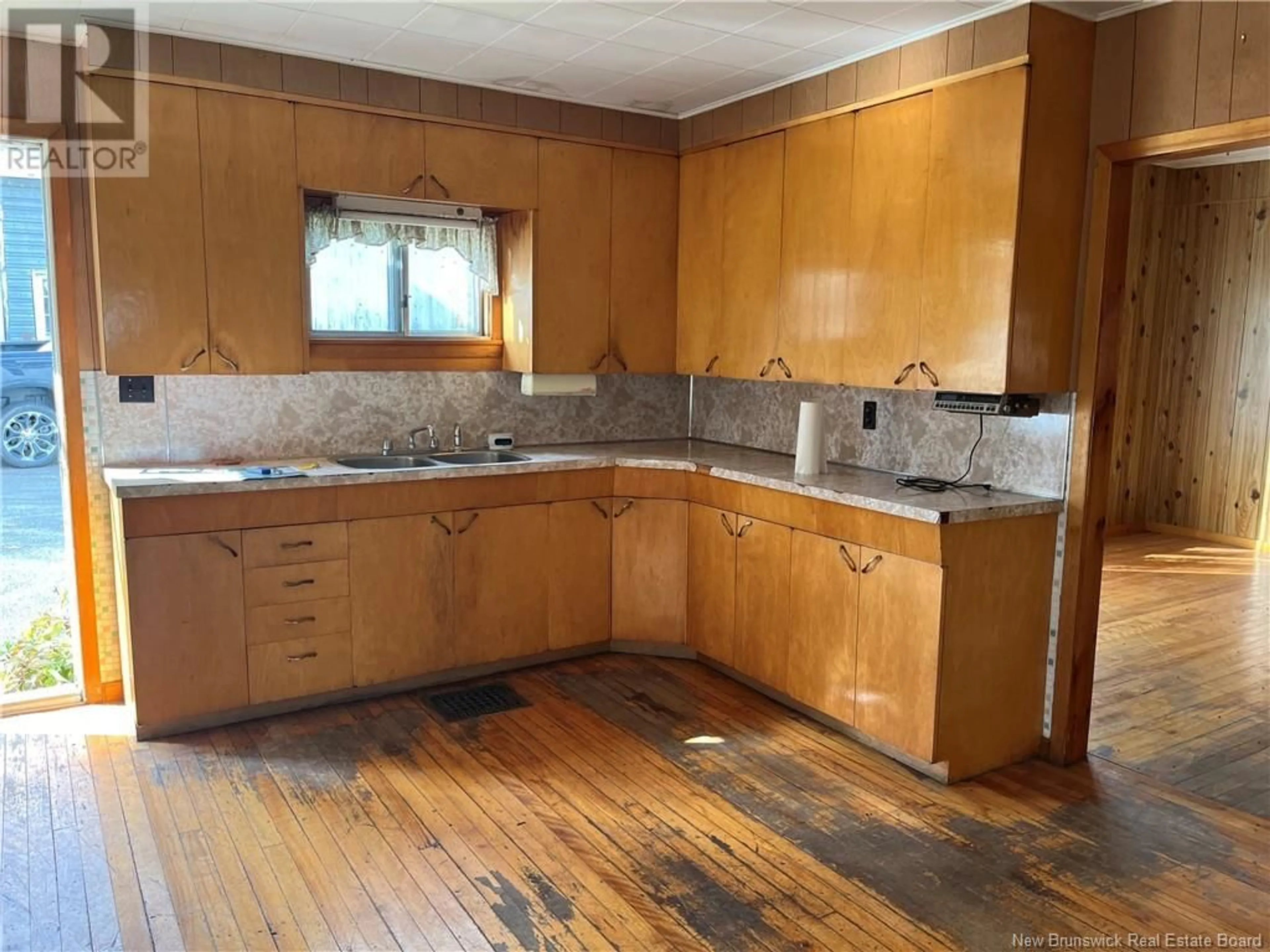 Standard kitchen, wood floors for 366 Kintore Road, Perth-Andover New Brunswick E7H2N9