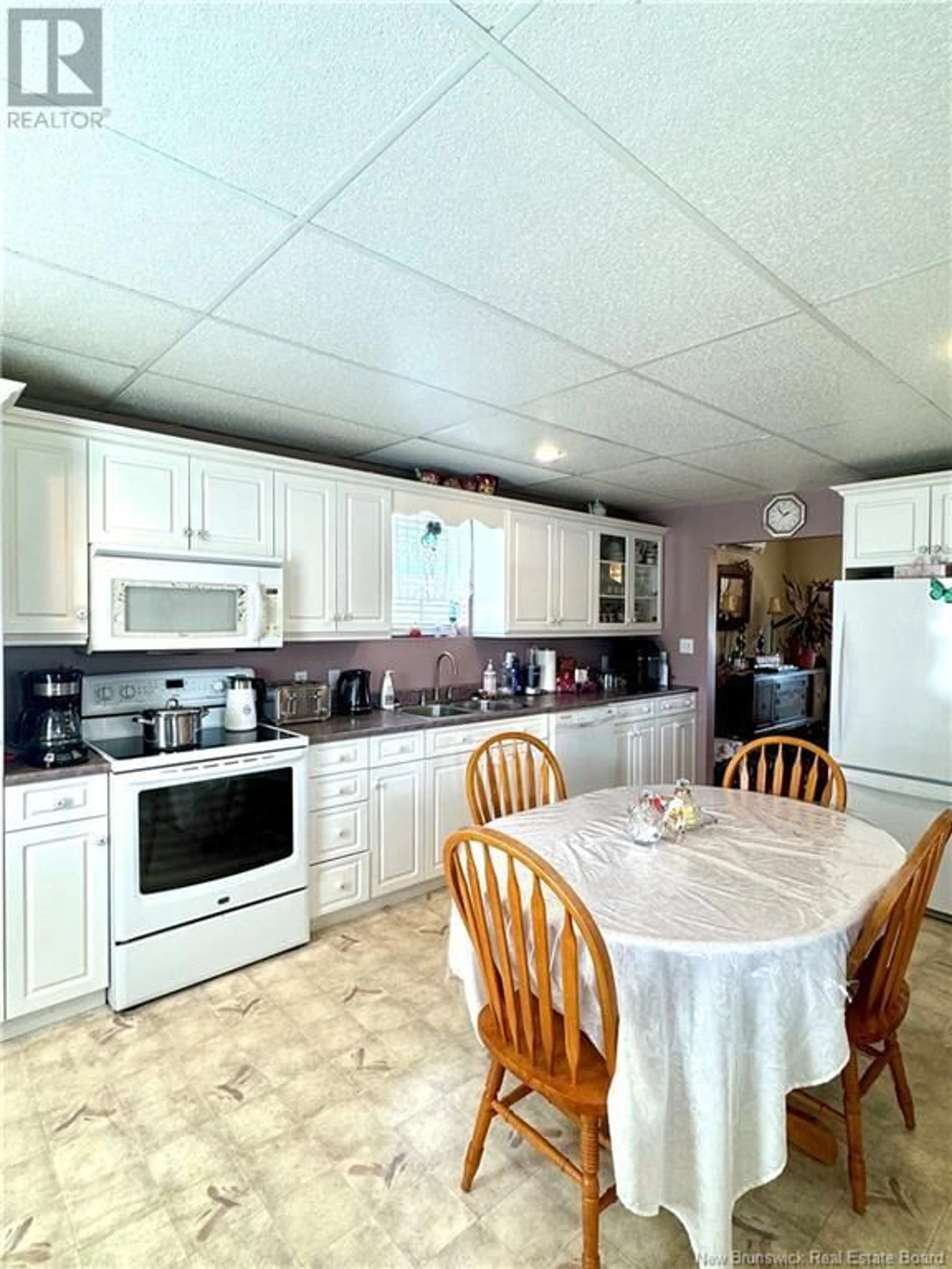 Kitchen, cottage for 91 Rue Principale, Neguac New Brunswick E9G1R2