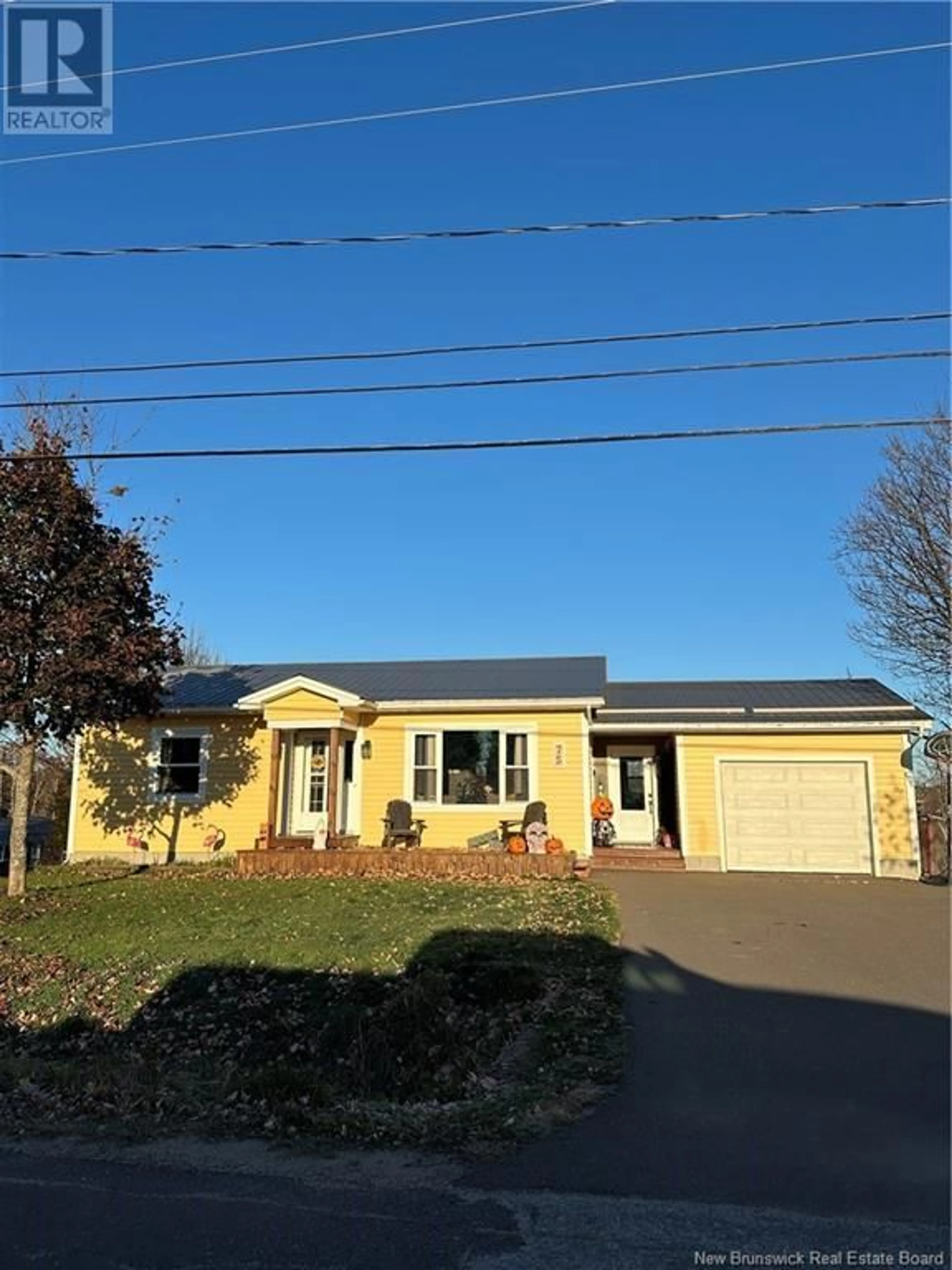 Frontside or backside of a home, cottage for 75 Church Street, Petitcodiac New Brunswick E4Z4E2