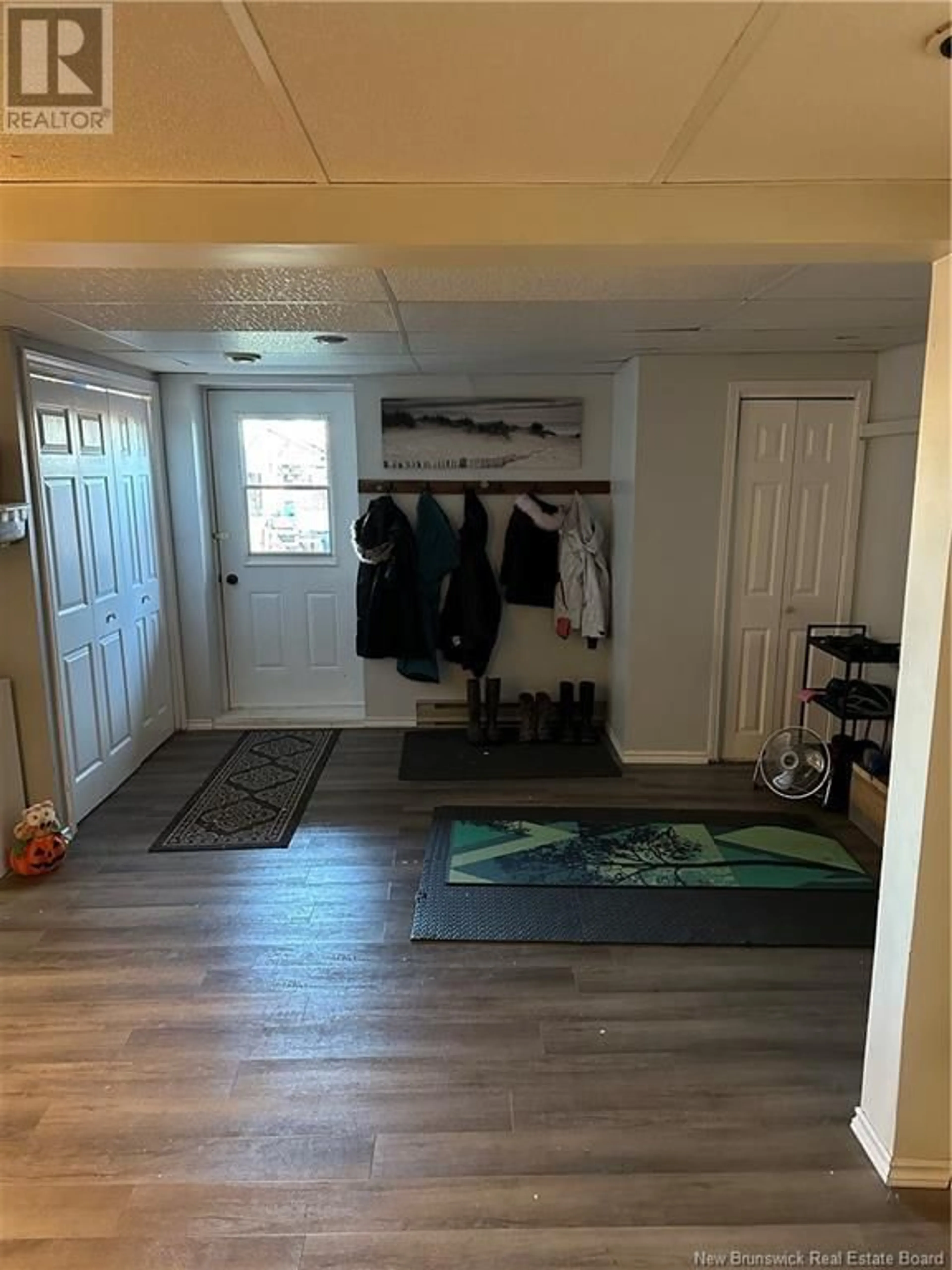 Indoor entryway, wood floors for 75 Church Street, Petitcodiac New Brunswick E4Z4E2