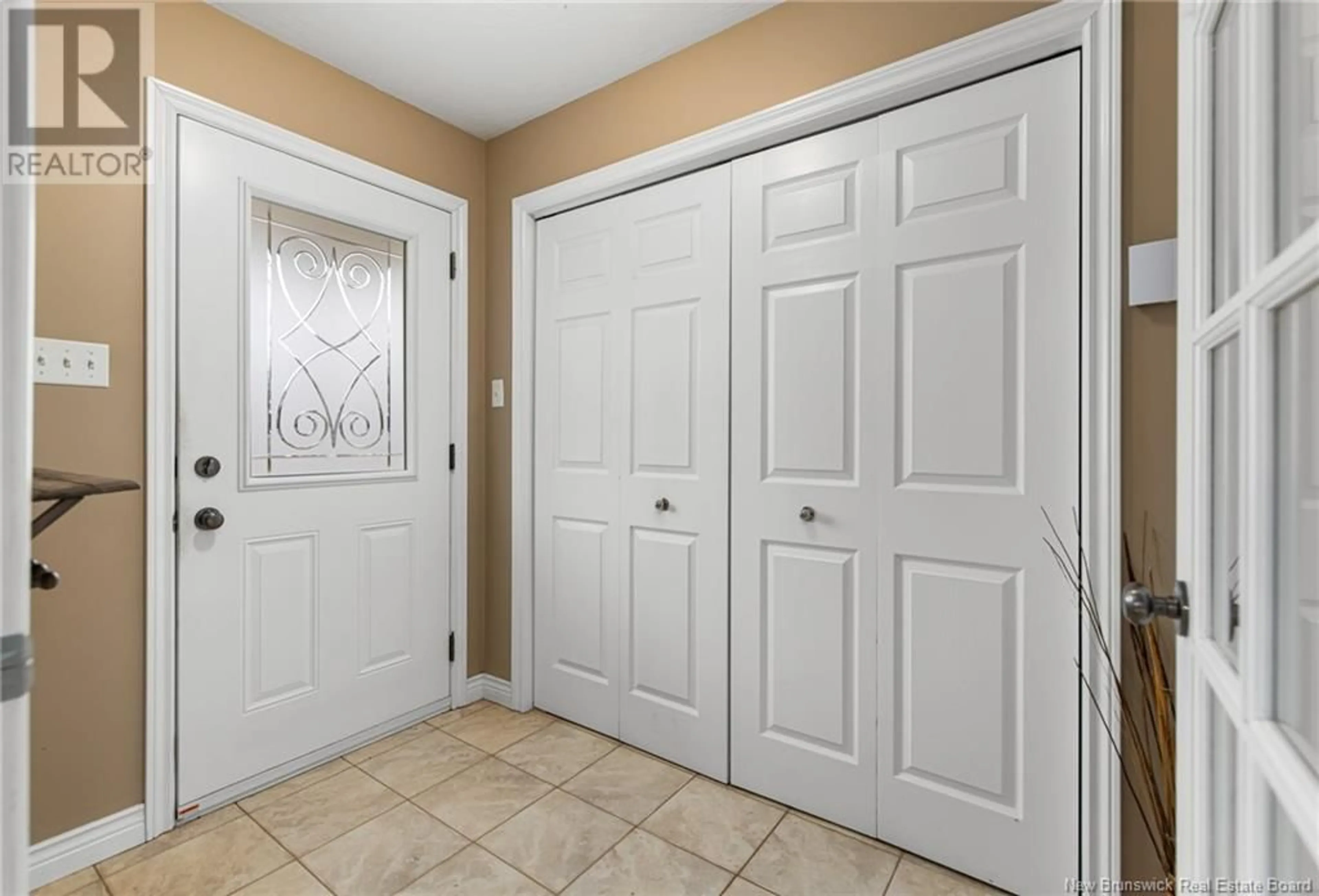 Indoor entryway, wood floors for 2679 Amirault Street, Dieppe New Brunswick E1A7K9