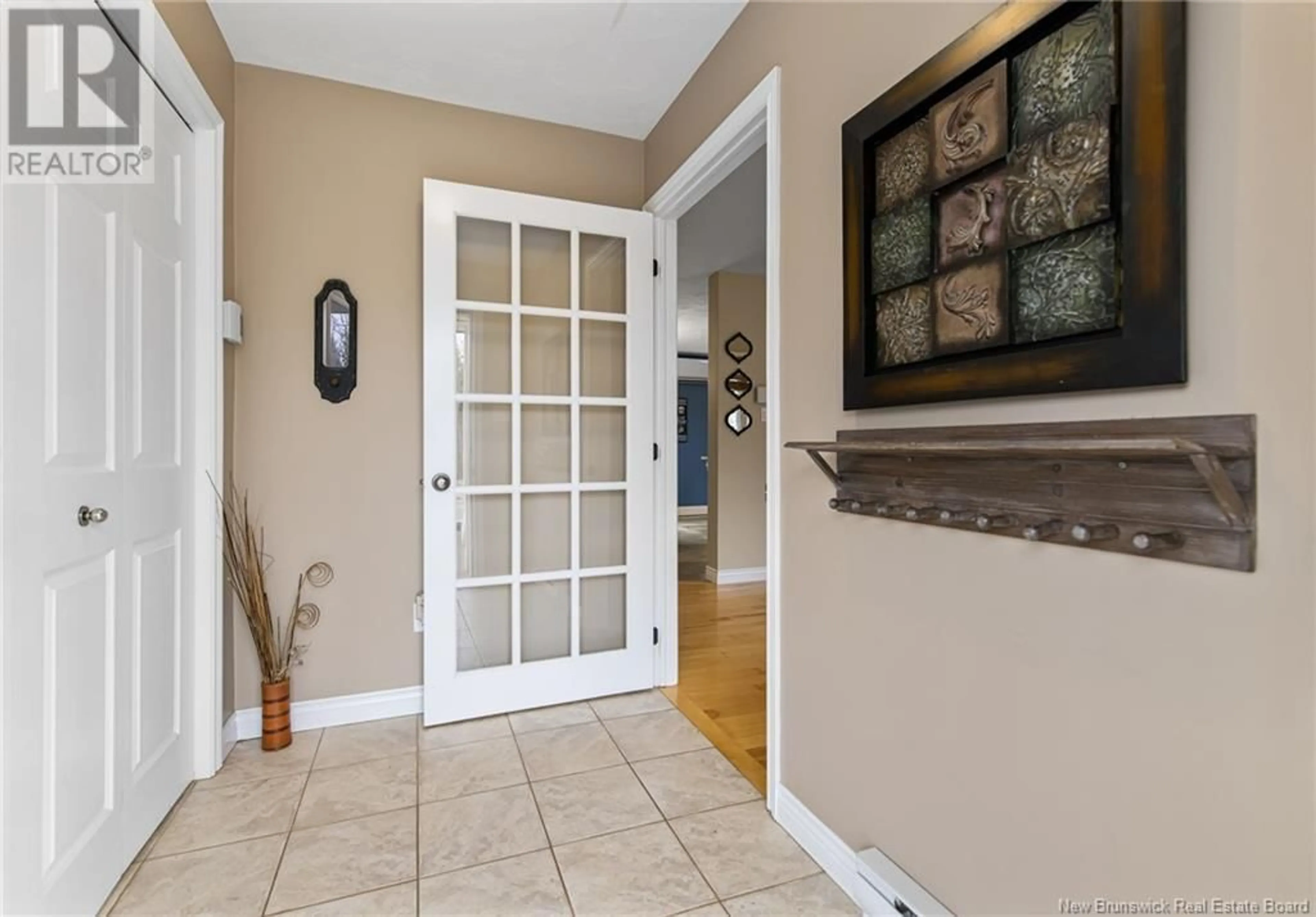 Indoor entryway, wood floors for 2679 Amirault Street, Dieppe New Brunswick E1A7K9