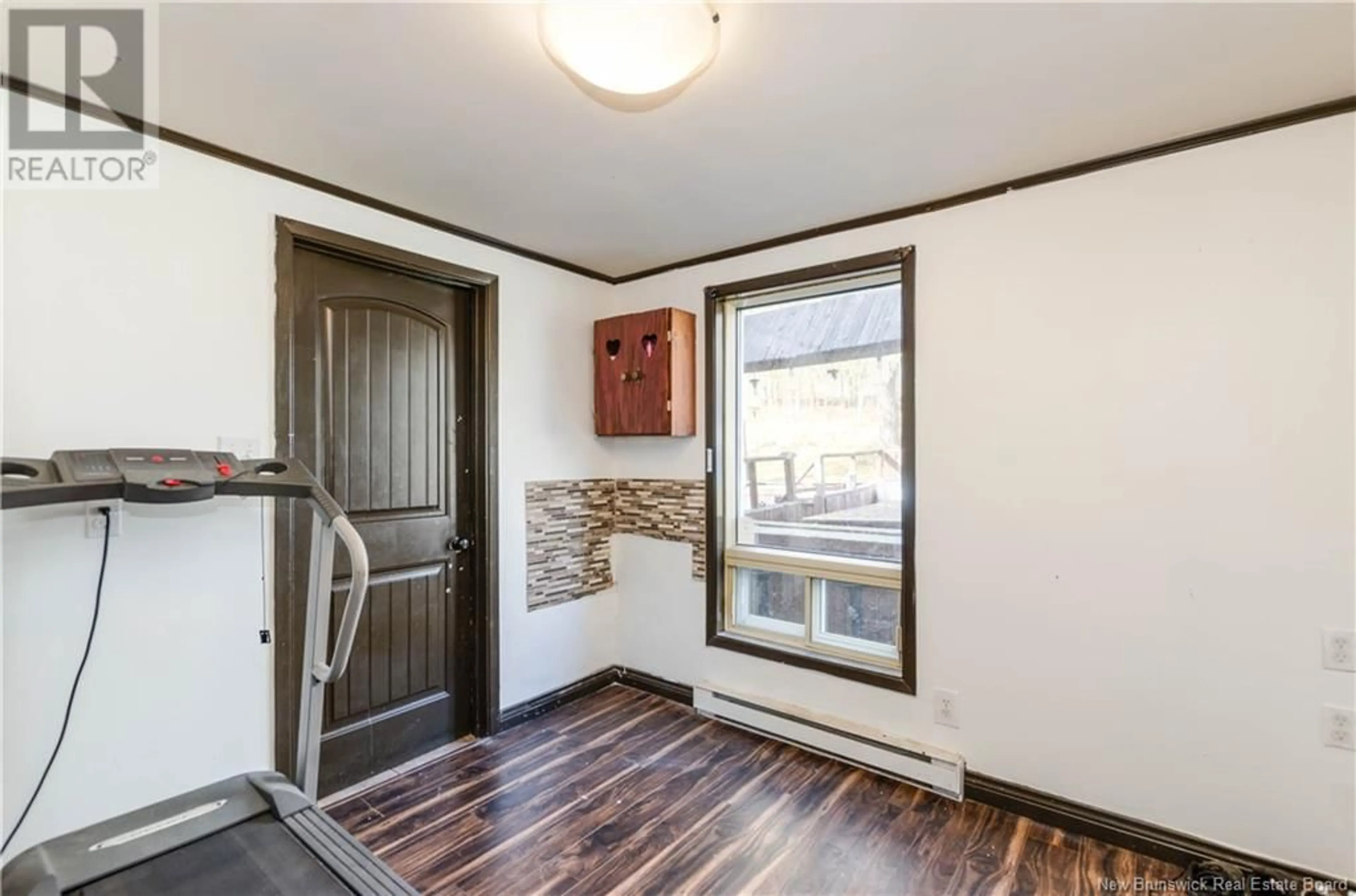 Indoor entryway, wood floors for 4868 Salem Road, Hillsborough New Brunswick E4H3G4