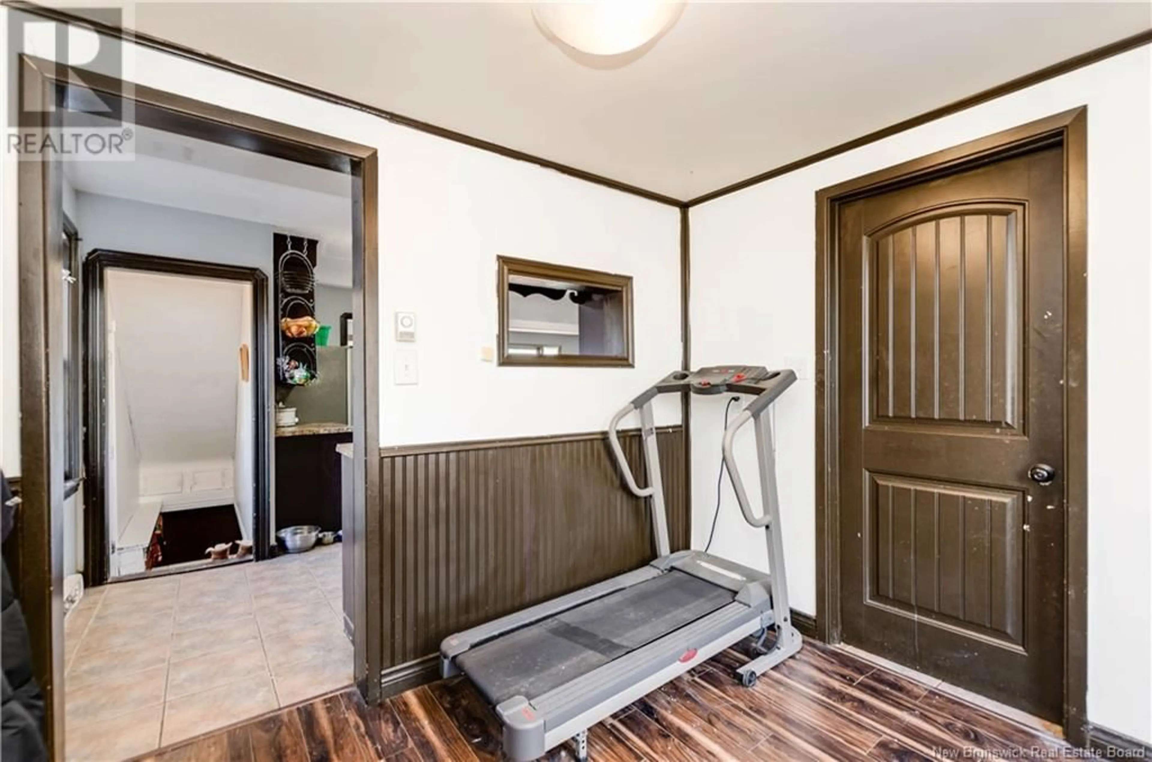 Indoor entryway, wood floors for 4868 Salem Road, Hillsborough New Brunswick E4H3G4