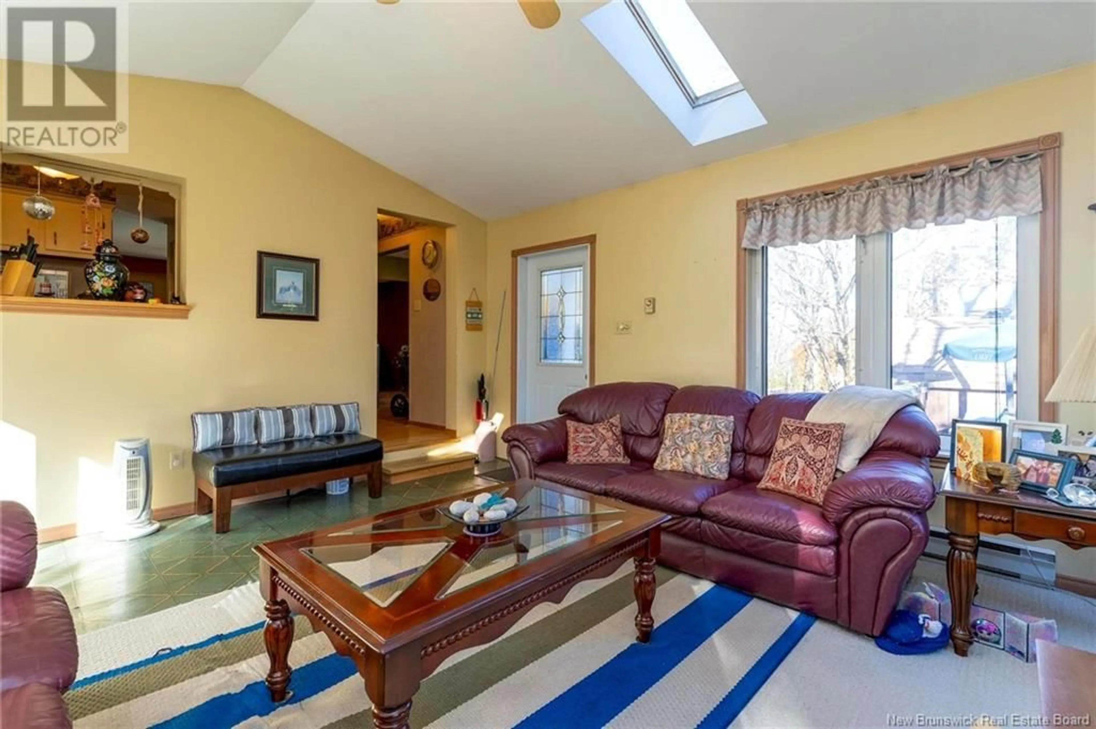 Living room, wood floors for 122 Villa Drive, Hampton New Brunswick E2N8E4