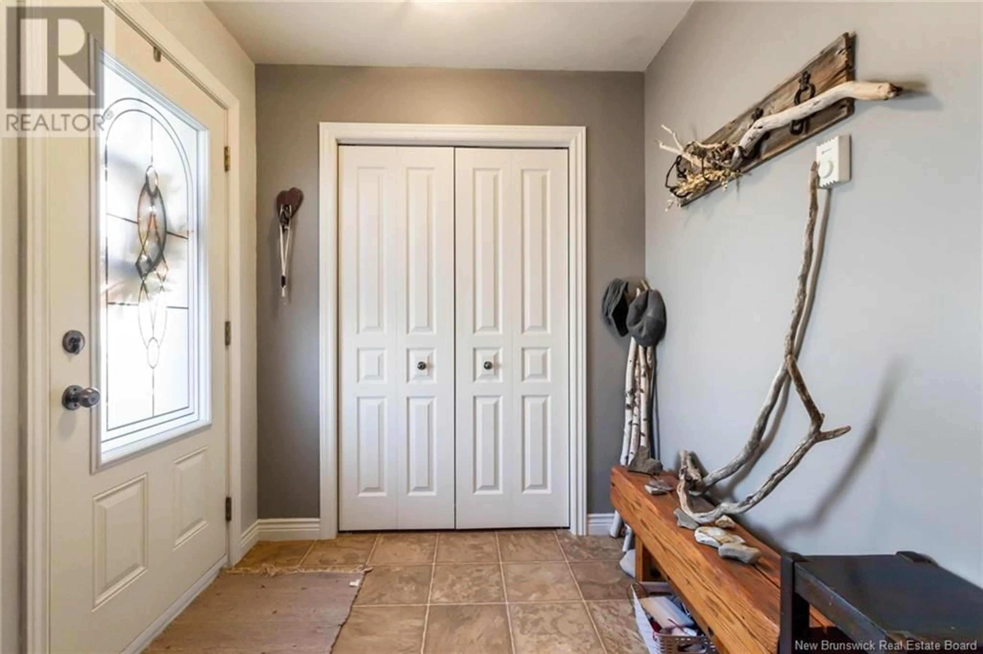 Indoor entryway, wood floors for 167 Damien, Dieppe New Brunswick E1A0G2