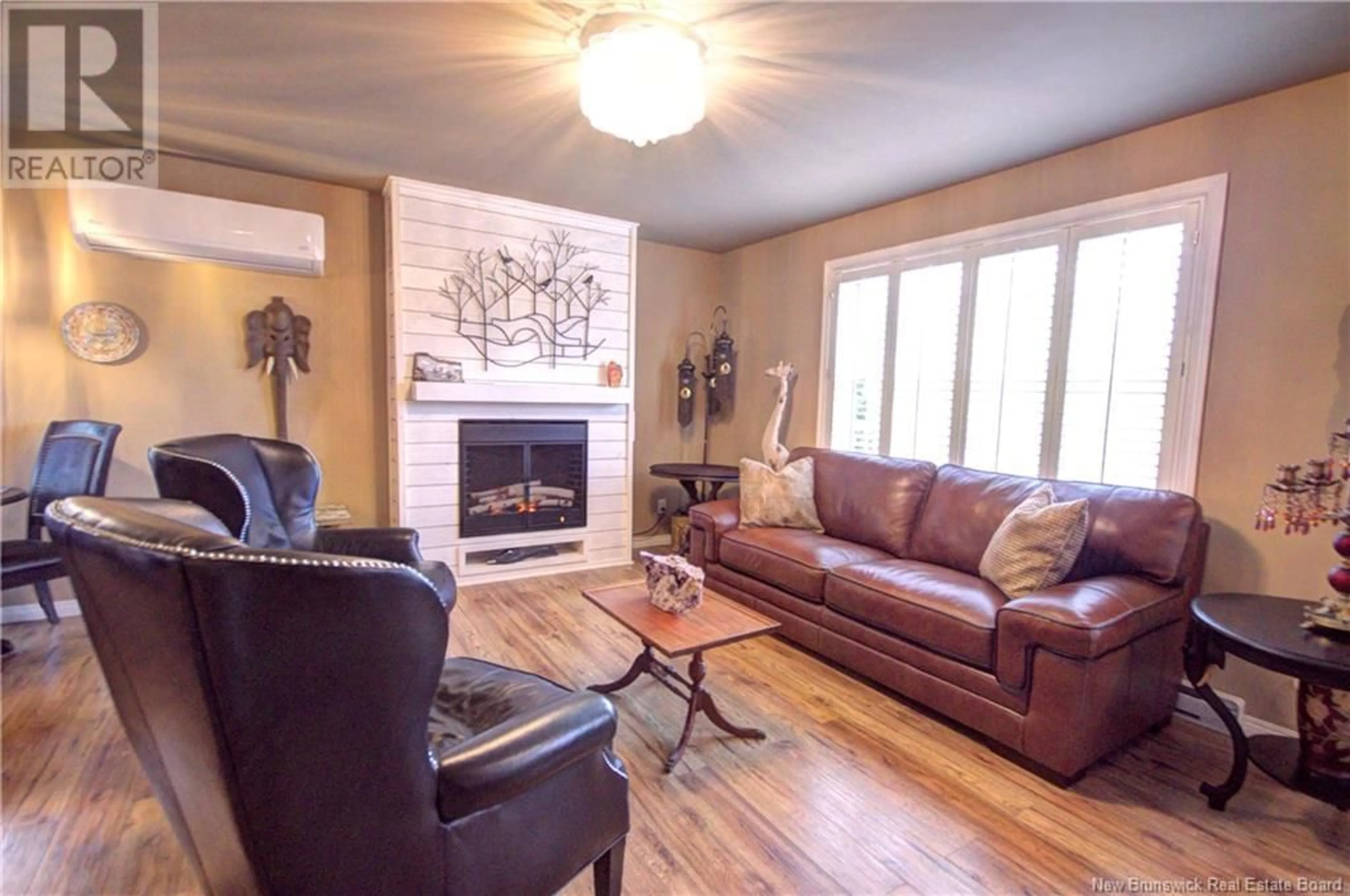 Living room, wood floors for 44 Wildwood Way, Burton New Brunswick E2V0J6