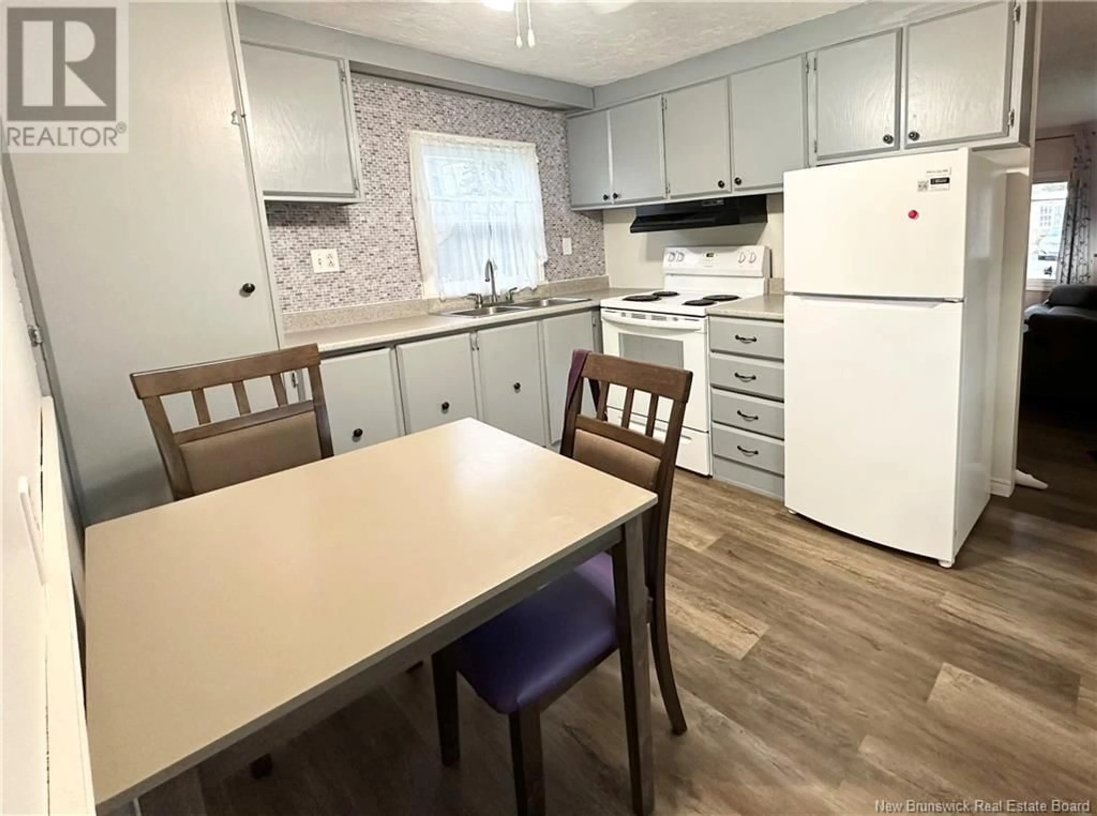 Standard kitchen, wood floors, cottage for 28 Laura Lane, Moncton New Brunswick E1E3S8