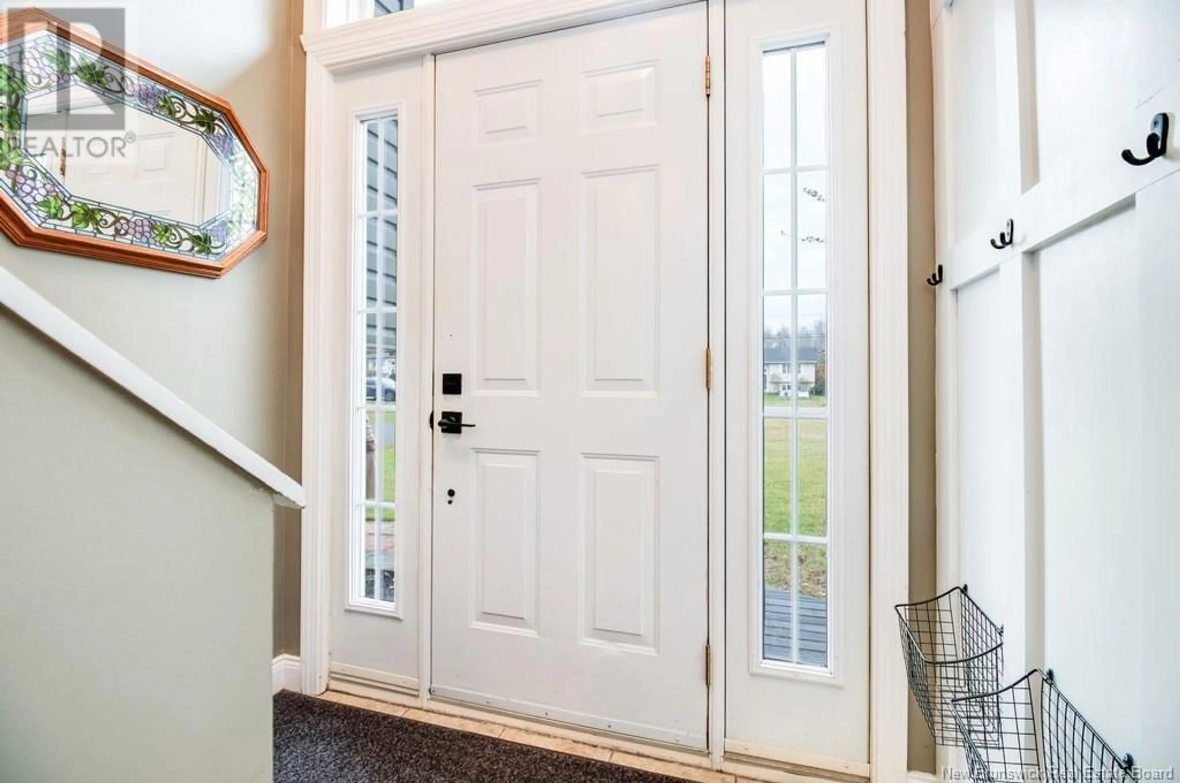 Indoor entryway, wood floors for 21 Katie Avenue, Douglas New Brunswick E3G7Z8