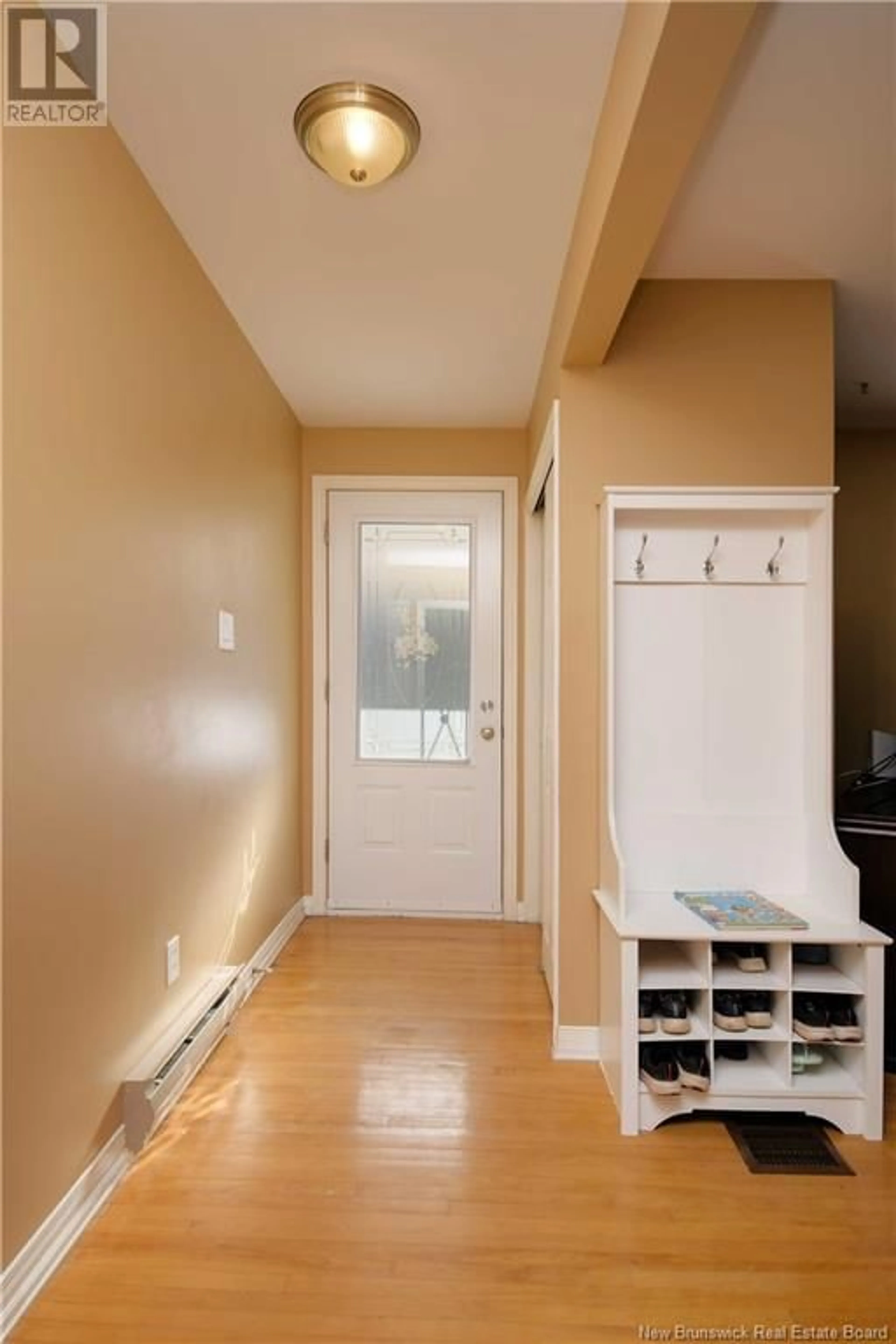 Indoor entryway, wood floors for 45 Lindsay Street, Riverview New Brunswick E1B3A2