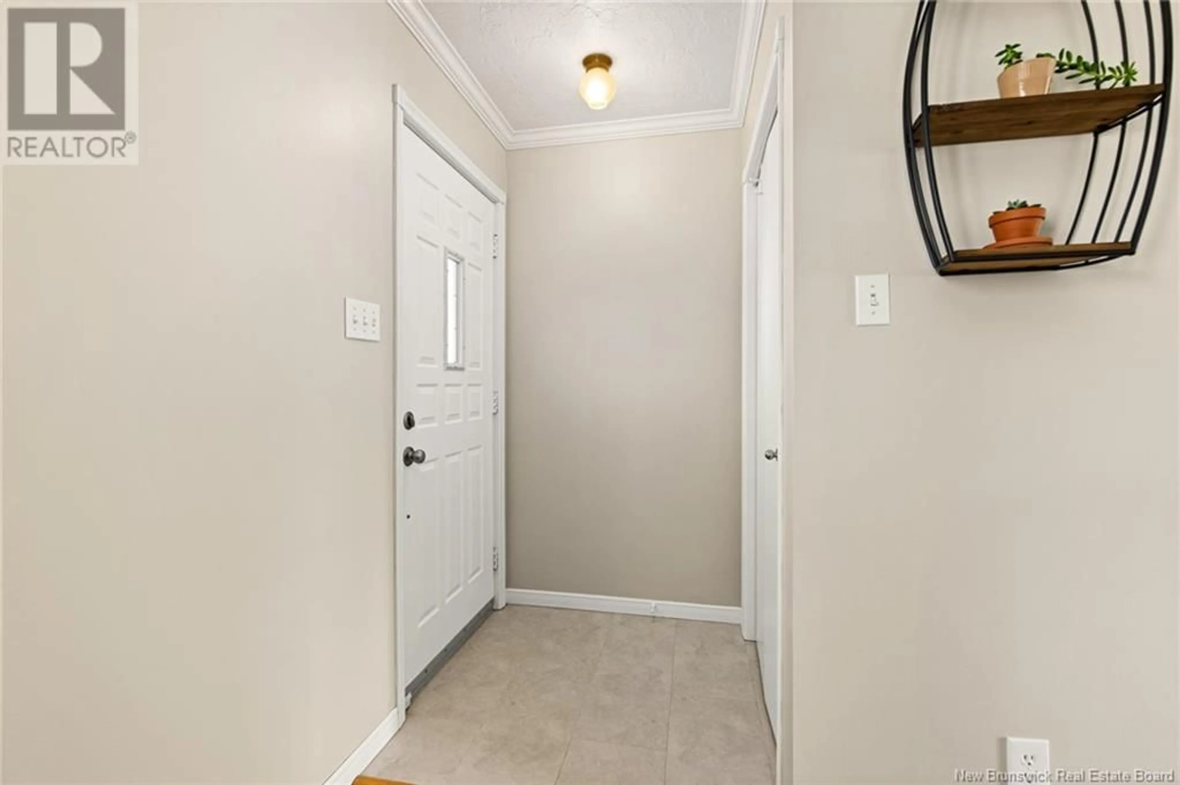 Indoor entryway, wood floors for 230 Noel Street, Moncton New Brunswick E1C9N3