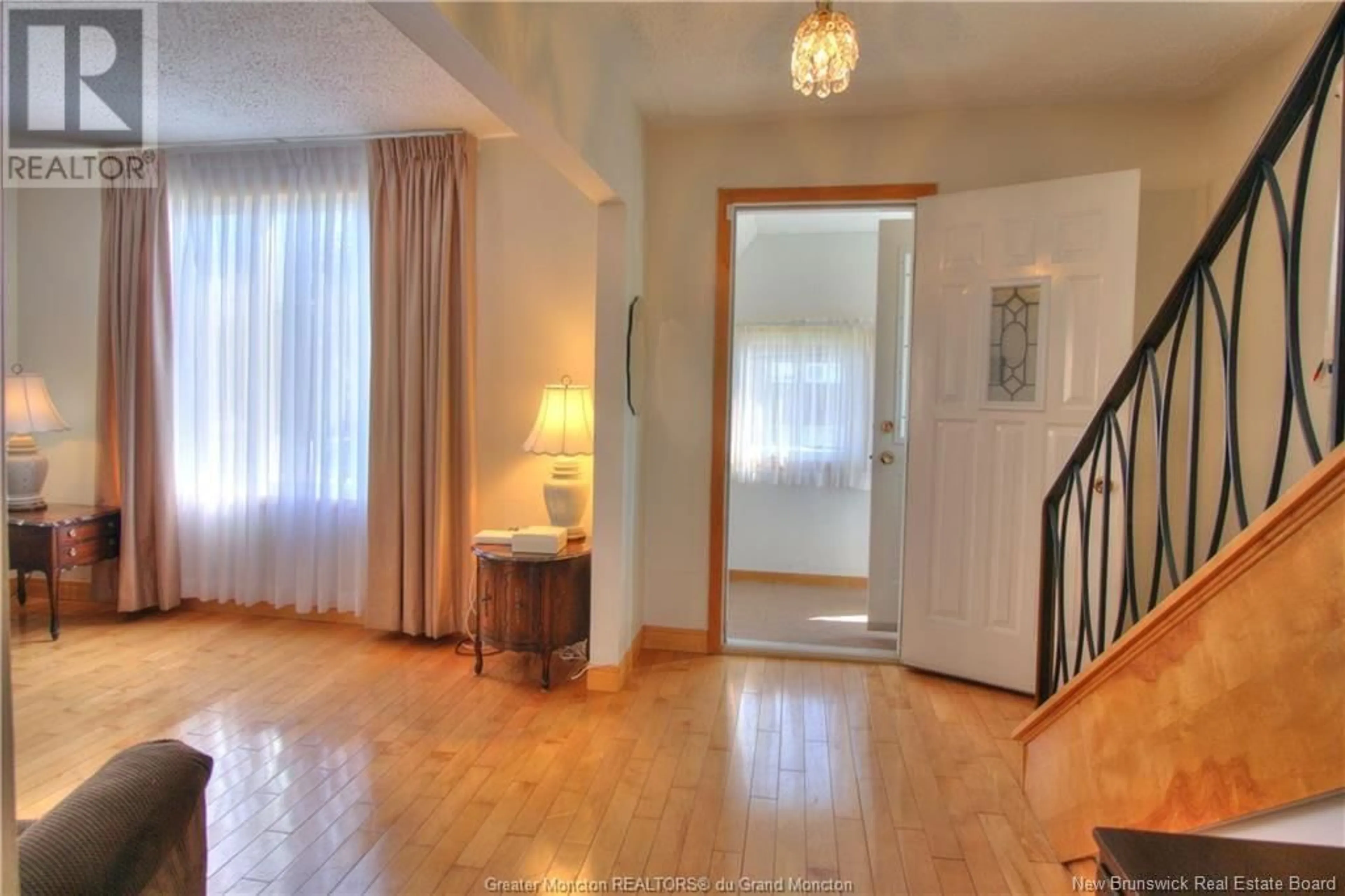 Indoor foyer, wood floors for 98 Lefurgey, Moncton New Brunswick E1C7G6