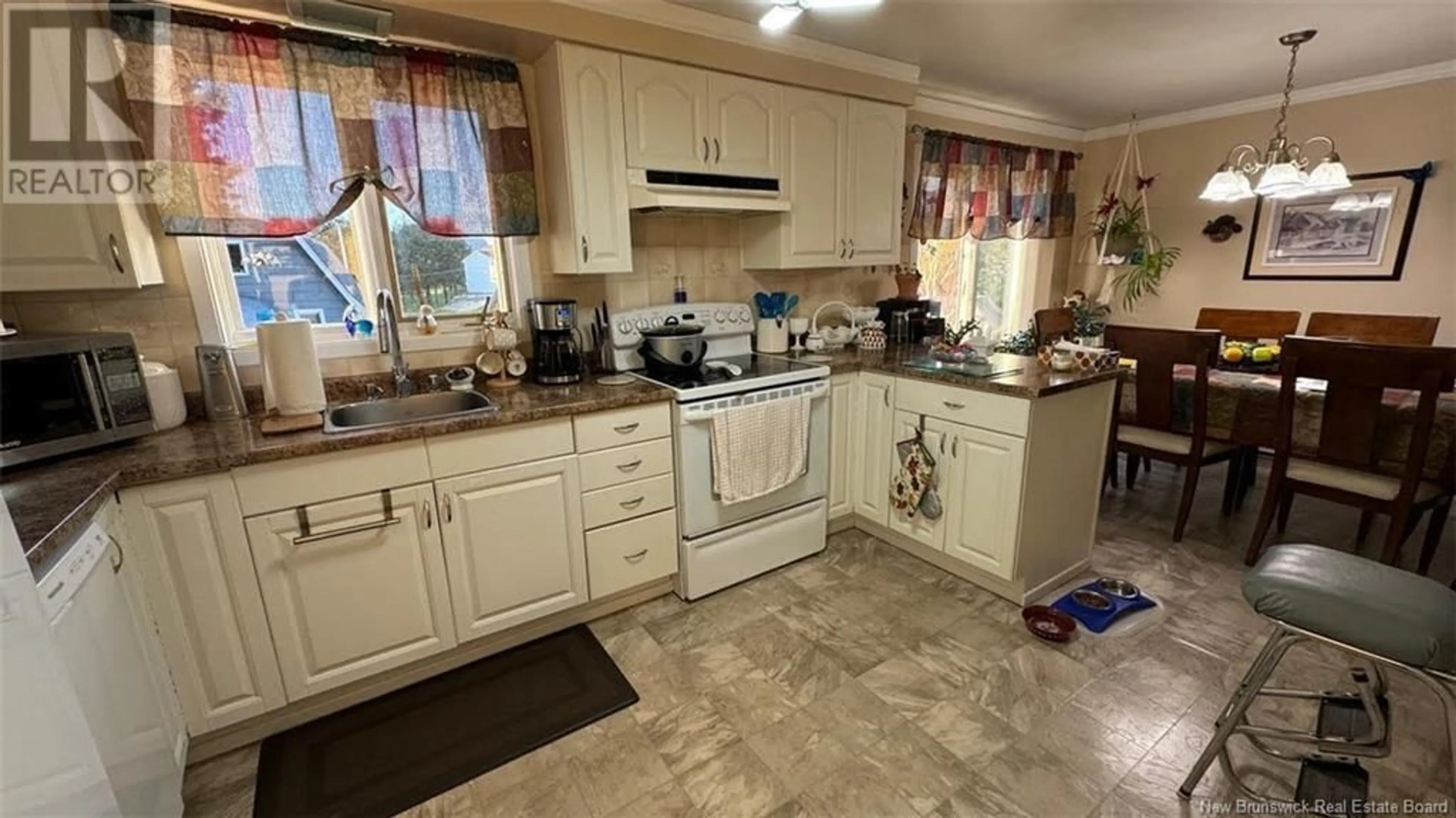 Kitchen, unknown floor, cottage for 282 St Jean Street, Saint-Léonard New Brunswick E7E2B7