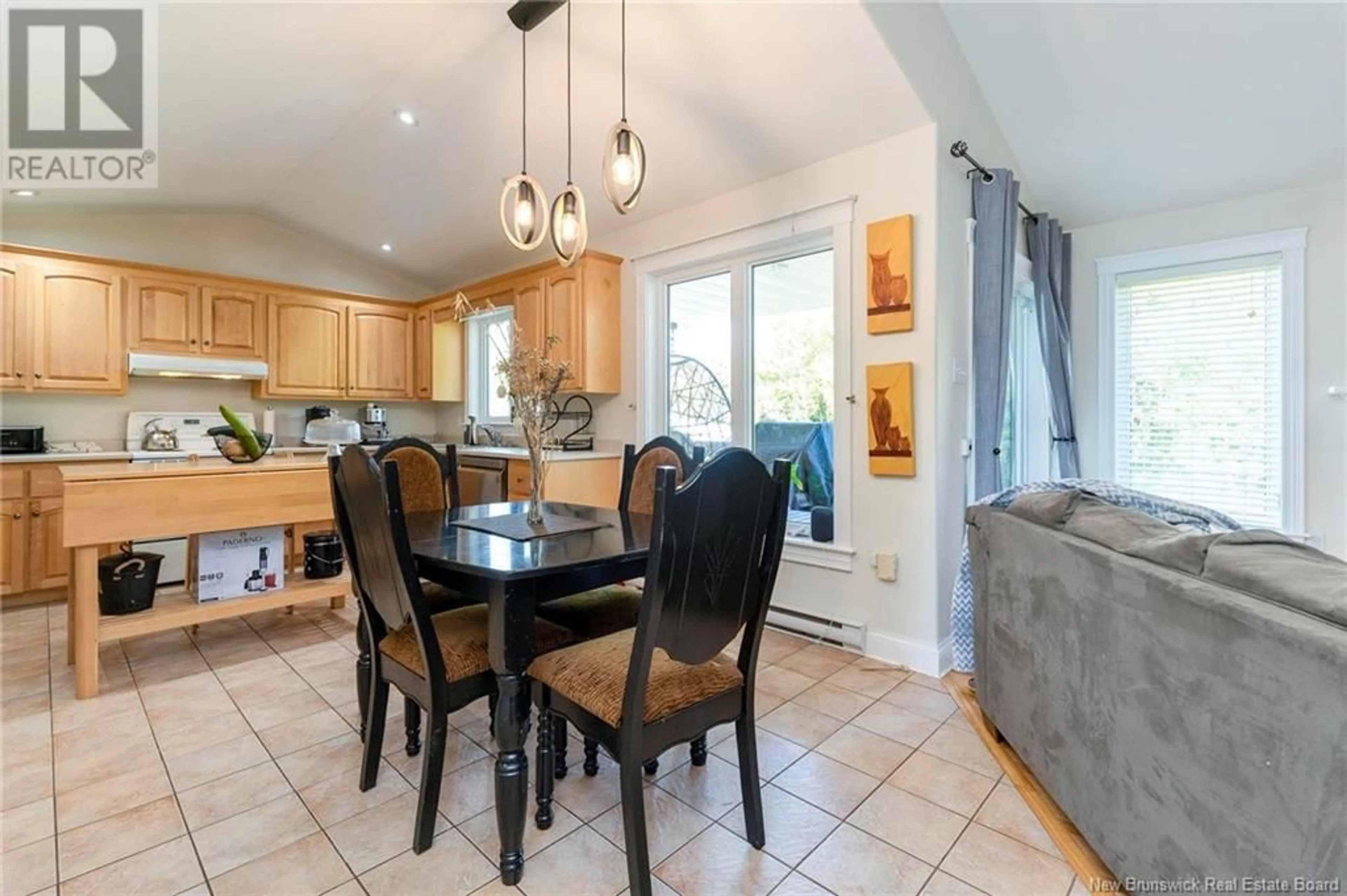 Open concept kitchen for 28 Hazelton, Quispamsis New Brunswick E2E6B6