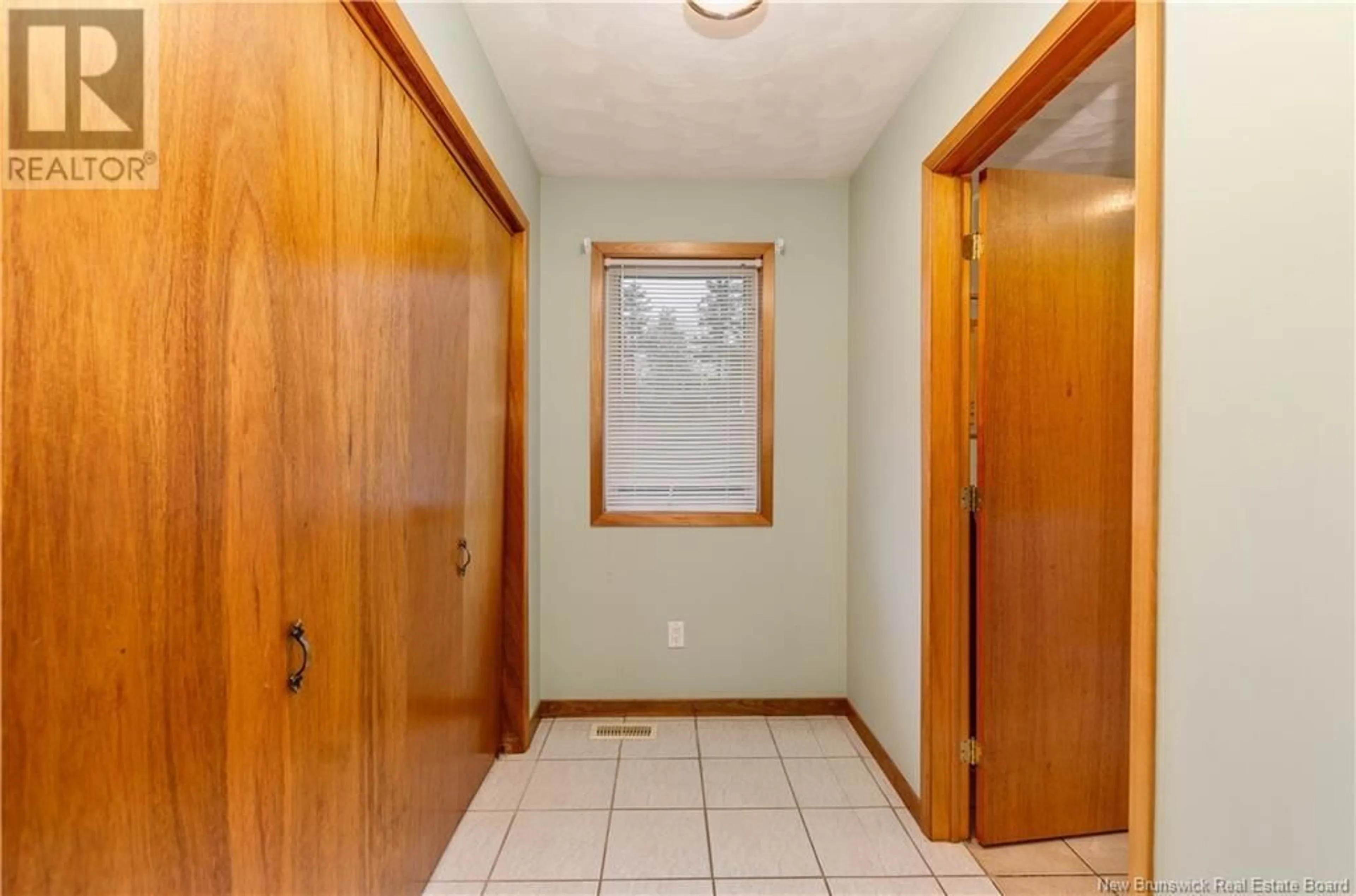 Indoor entryway, wood floors for 1009 Tower Road, Dawson Settlement New Brunswick E4H2B8