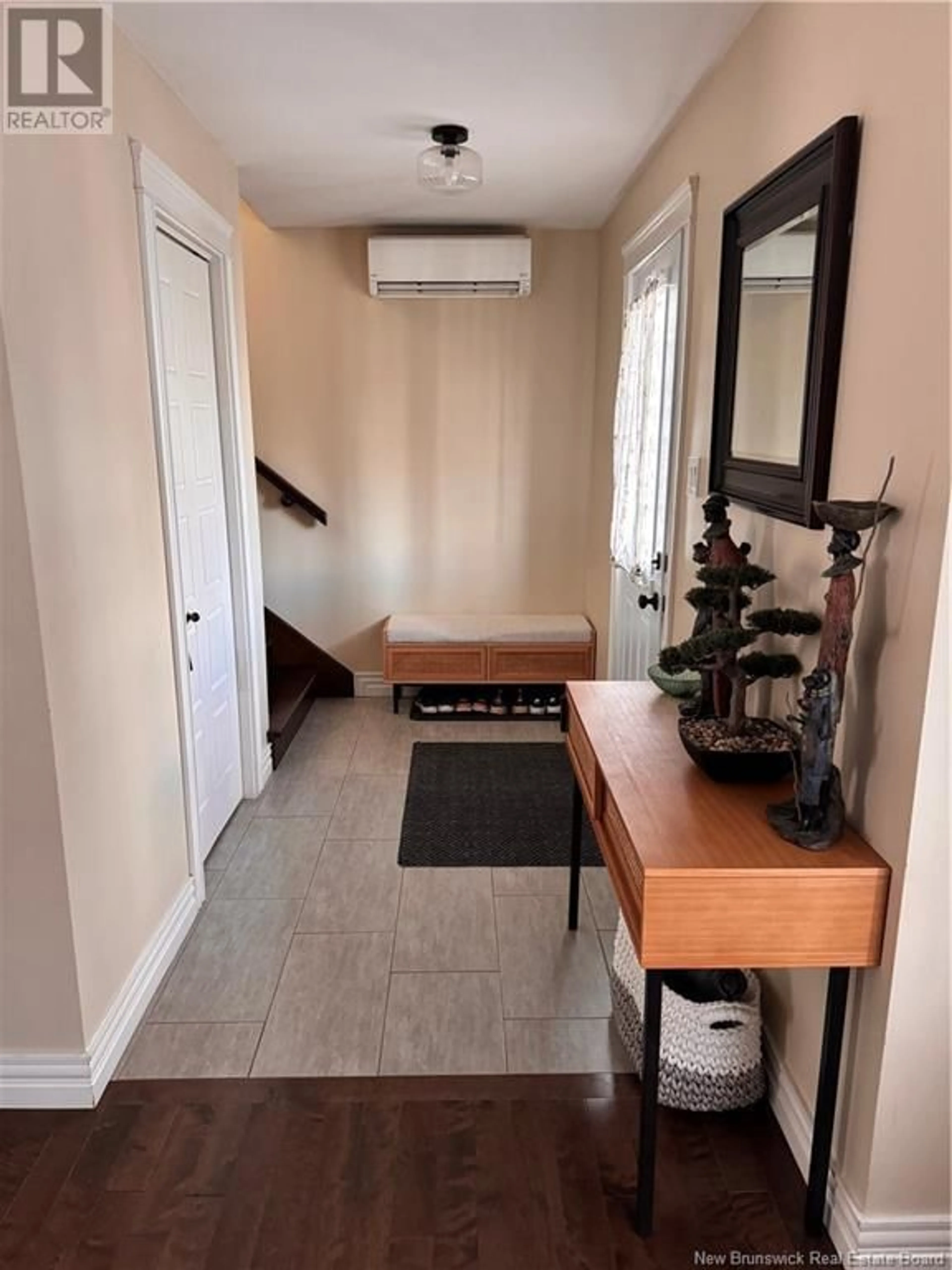 Indoor entryway, wood floors for 15 Whisperwood Drive, Moncton New Brunswick E1G0P7