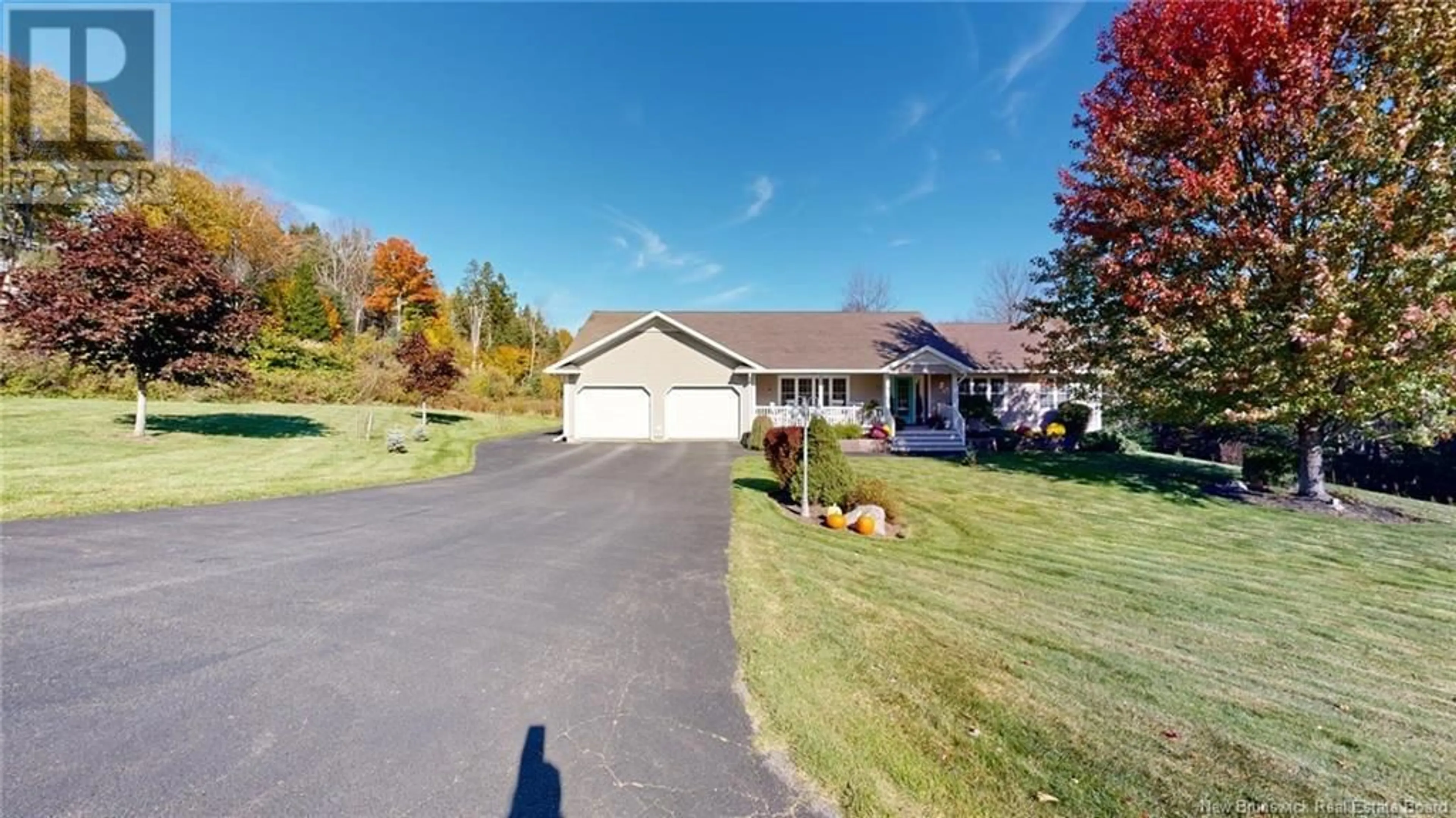 Frontside or backside of a home, the street view for 44 CORNELIUS Drive, Quispamsis New Brunswick E2G1C1