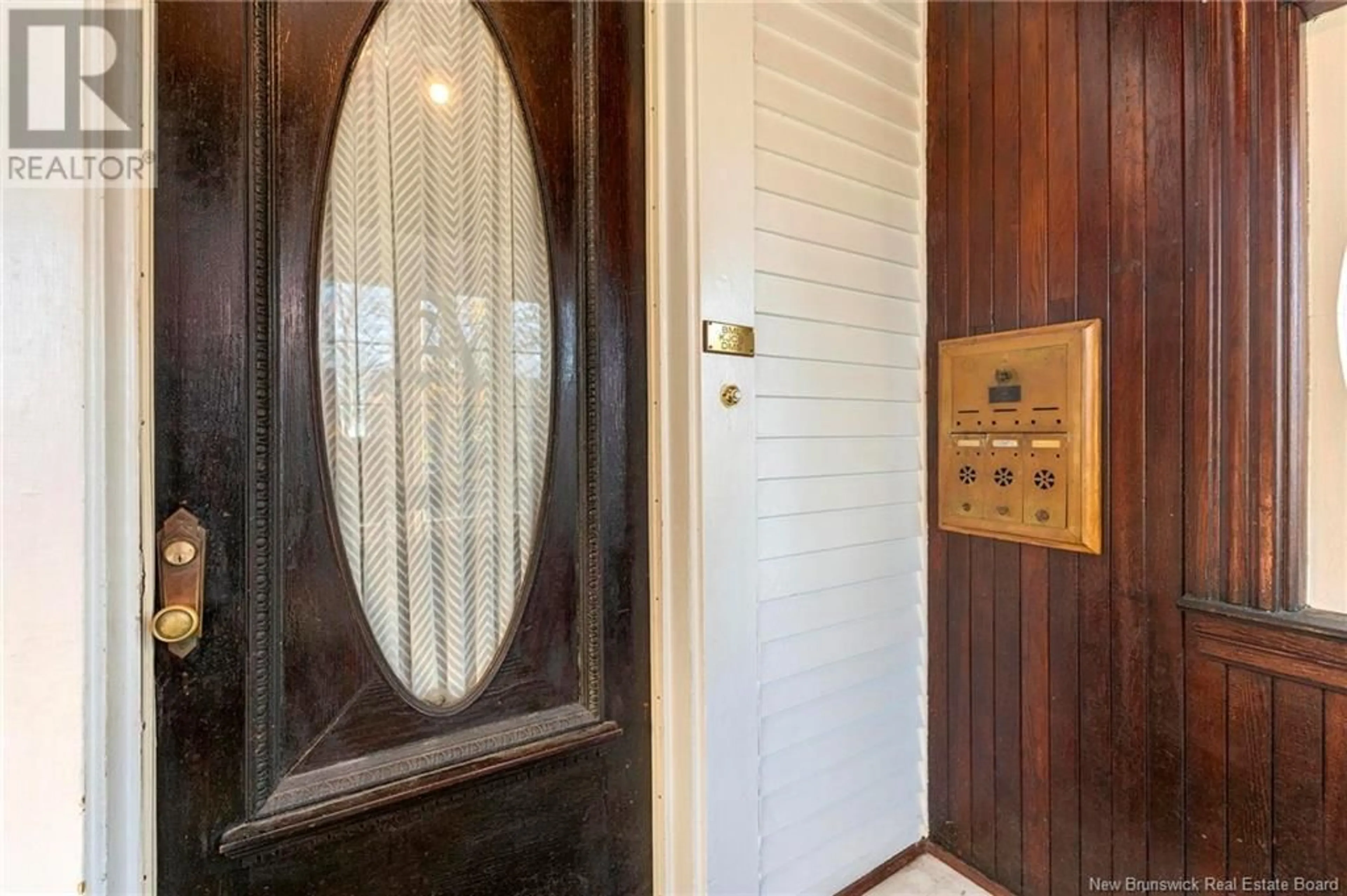 Indoor entryway, wood floors for 729 Manawagonish Road, Saint John New Brunswick E2M3W8