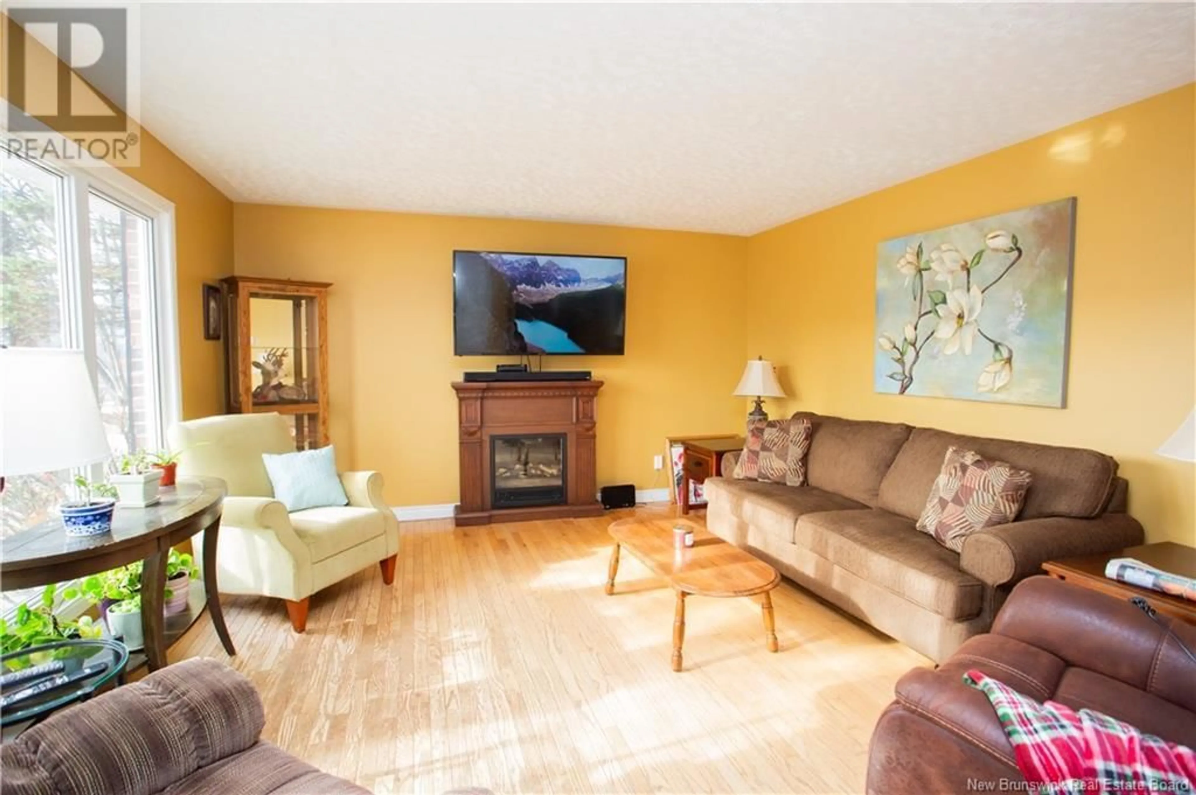 Media room, wood floors for 15 Hilton Drive, Moncton New Brunswick E1G1P2