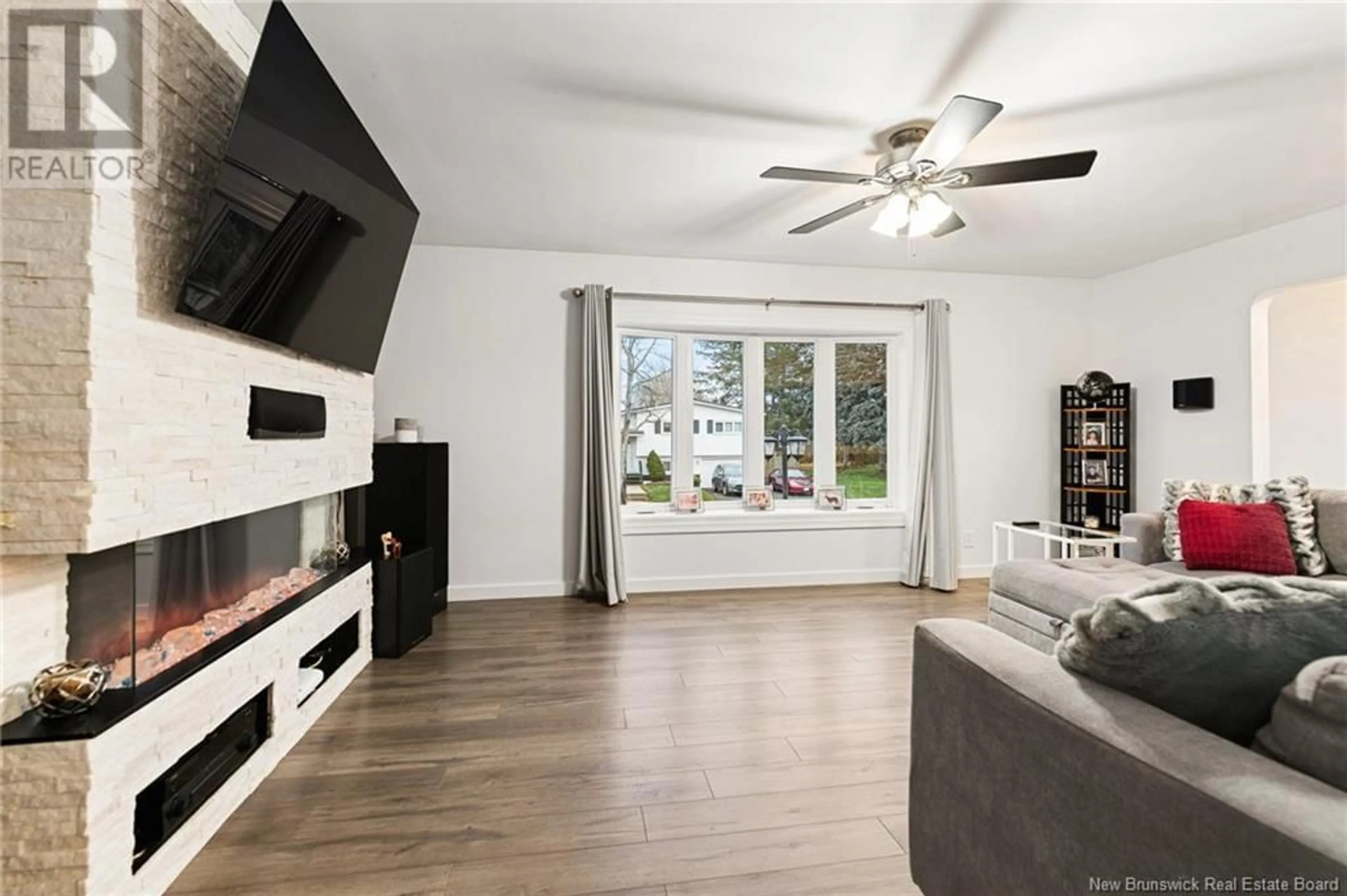 Living room, wood floors for 141 Chapman, Moncton New Brunswick E1E1M2