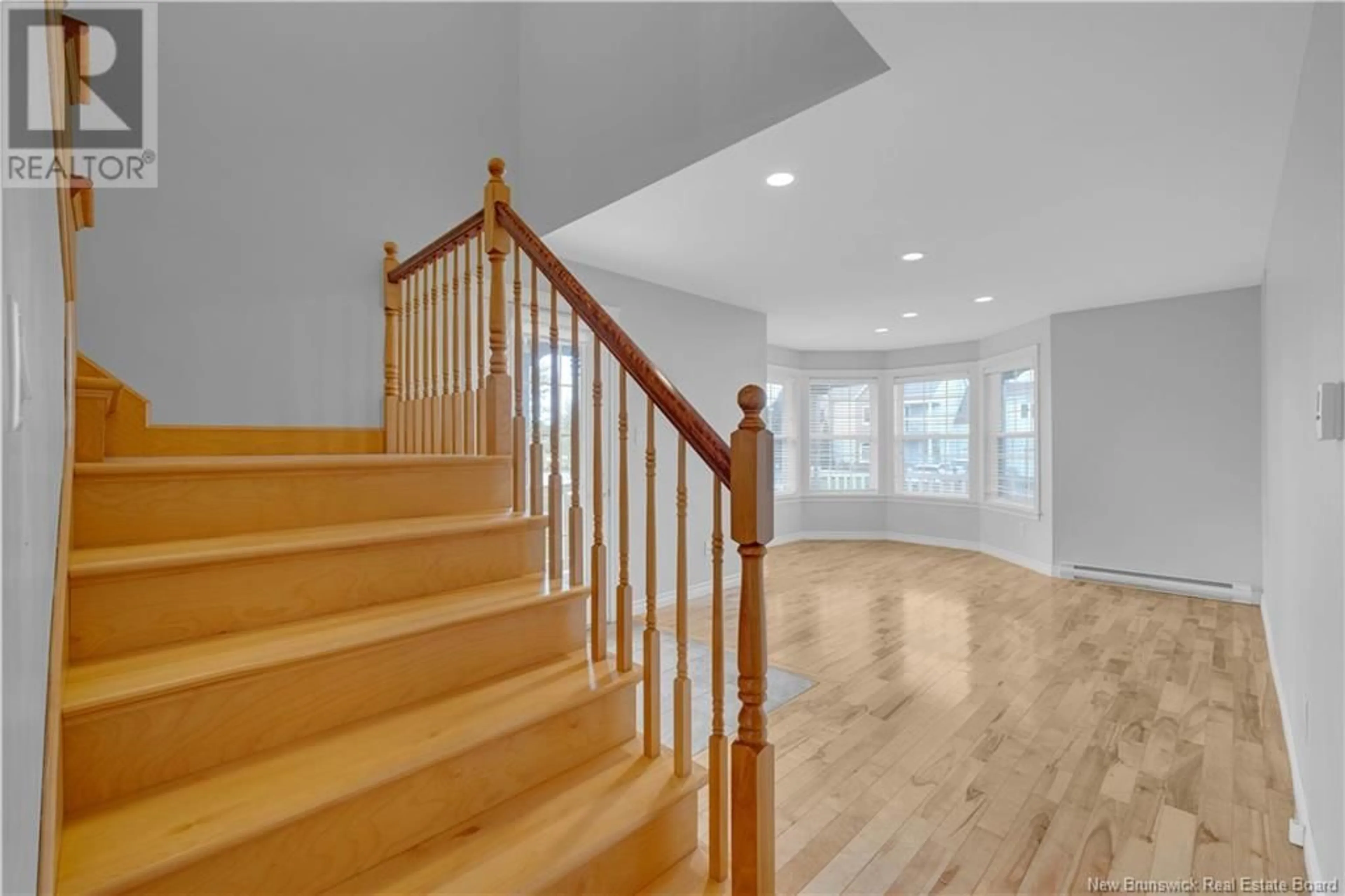 Indoor foyer, wood floors for 142 Royal Oaks Boulevard, Moncton New Brunswick E1H3S4