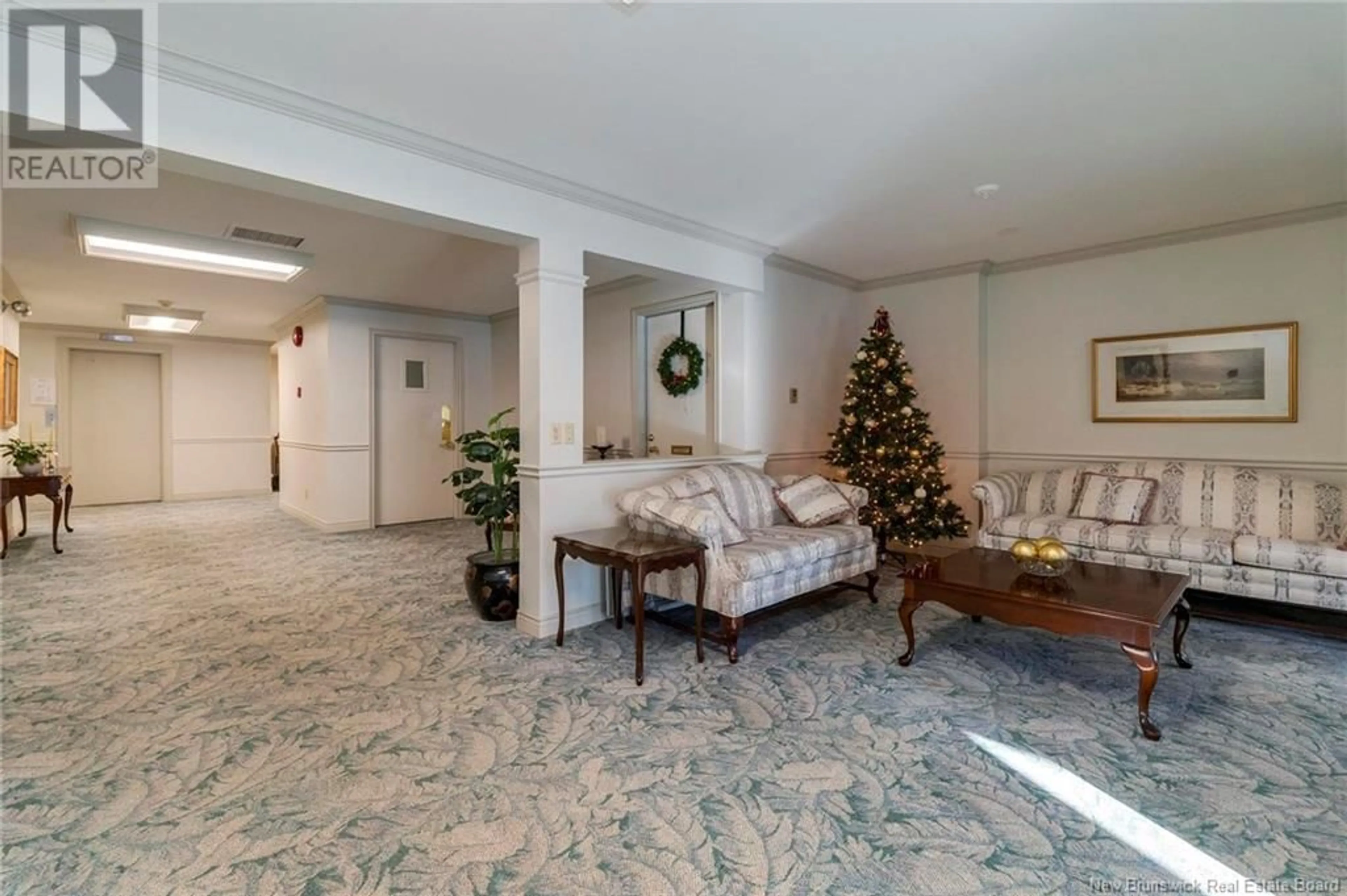 Indoor lobby, carpet floors for 2865 Rothesay Road Unit# #41, Rothesay New Brunswick E2V5V1